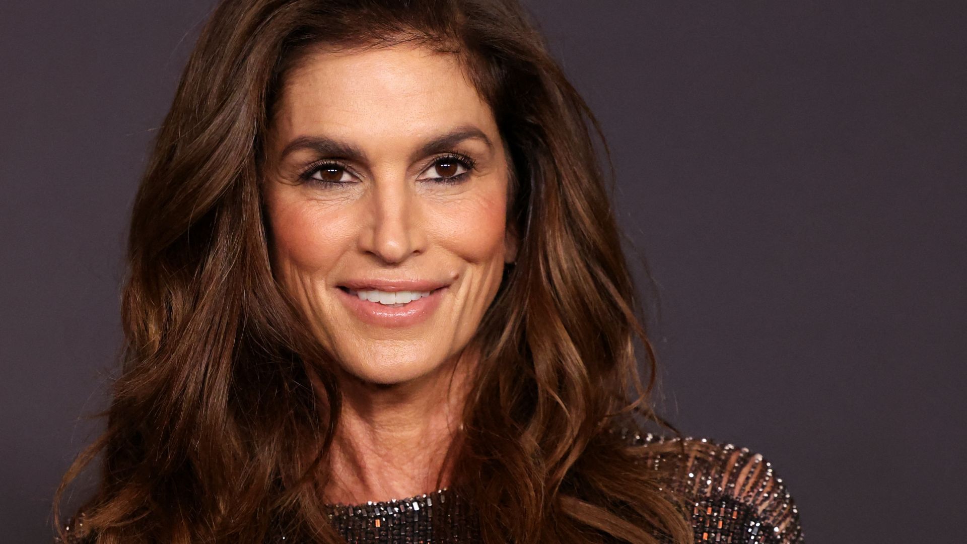 Cindy Crawford contó cómo fue ganar más dinero que sus padres cuando recién  comenzaba su carrera - Infobae