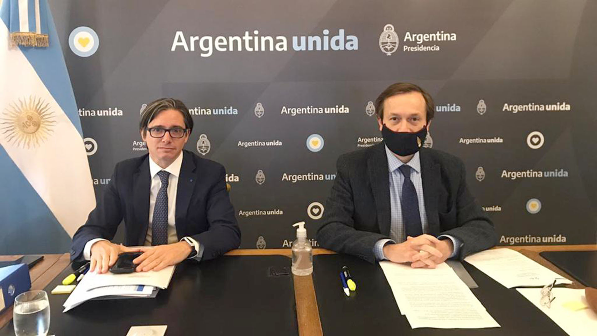 Gustavo Beliz y Christian Asinelli durante un encuentro oficial en Buenos Aires