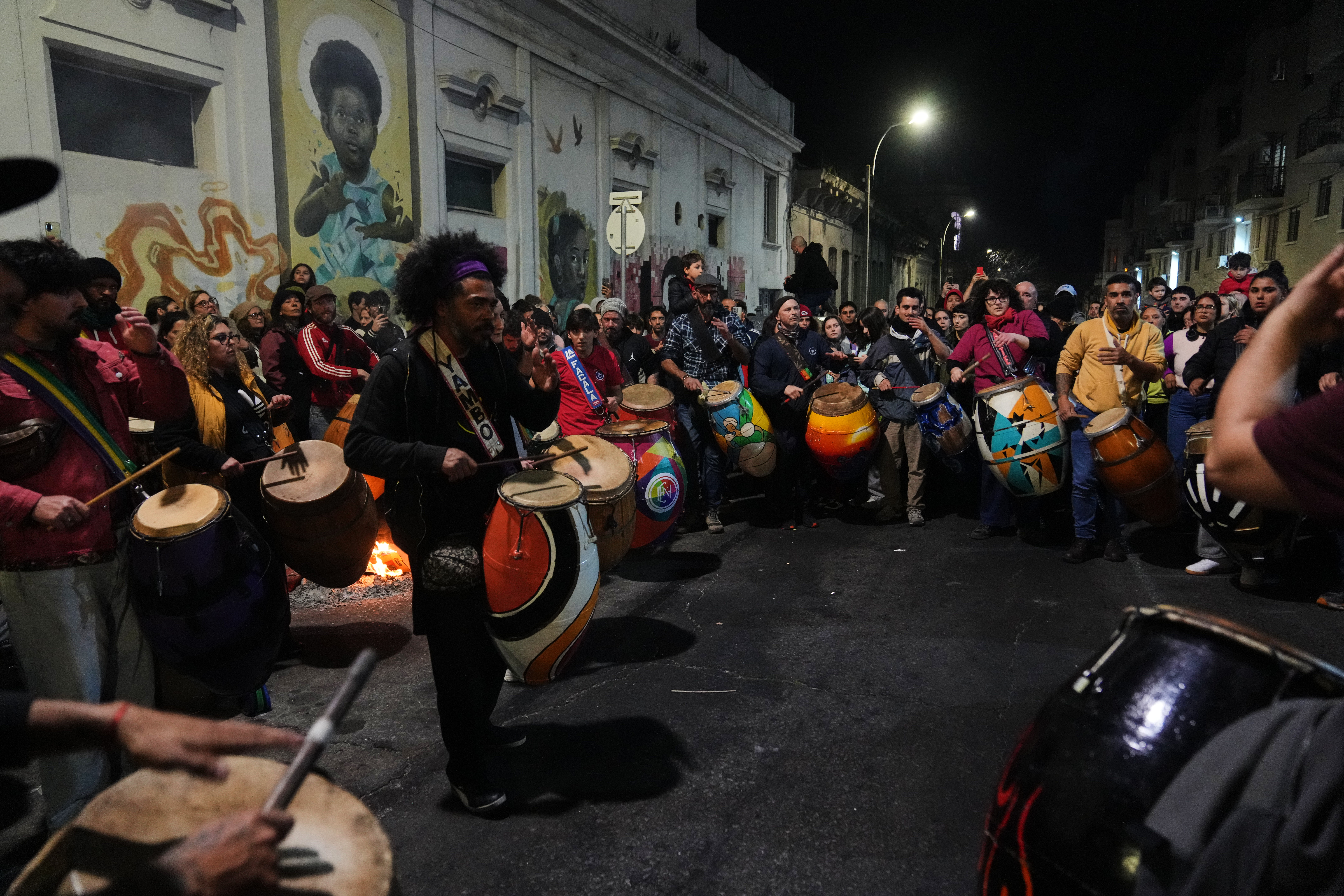 Uruguay despide a Rub&eacute;n Rada con un d&iacute;a de duelo nacional, tambores en la calle y velatorio popular en el Palacio Legislativo
