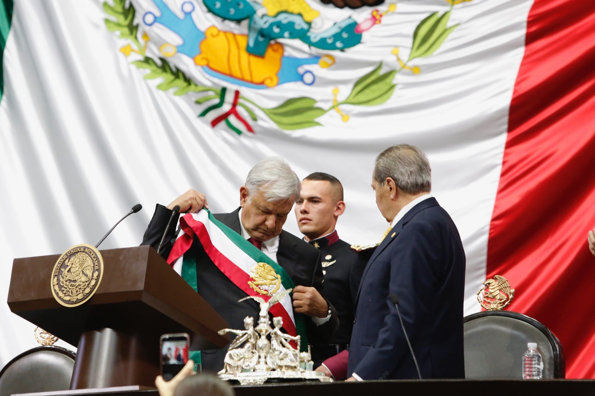 CIUDAD DE MÉXICO, 01DICIEMBRE2018.- Andrés Manuel López Obrador tomó protesta como Presidente Constitucional de los Estados Unidos Mexicanos el 1 de diciembre de 2018. 
FOTO: CUARTOSCURO.COM