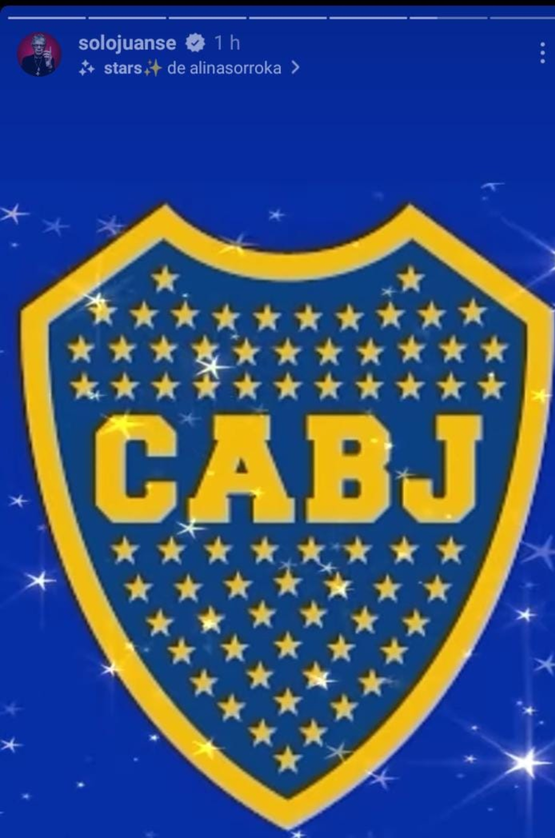 Juanse compartió el escudo de Boca en señal de alegría por el campeonato