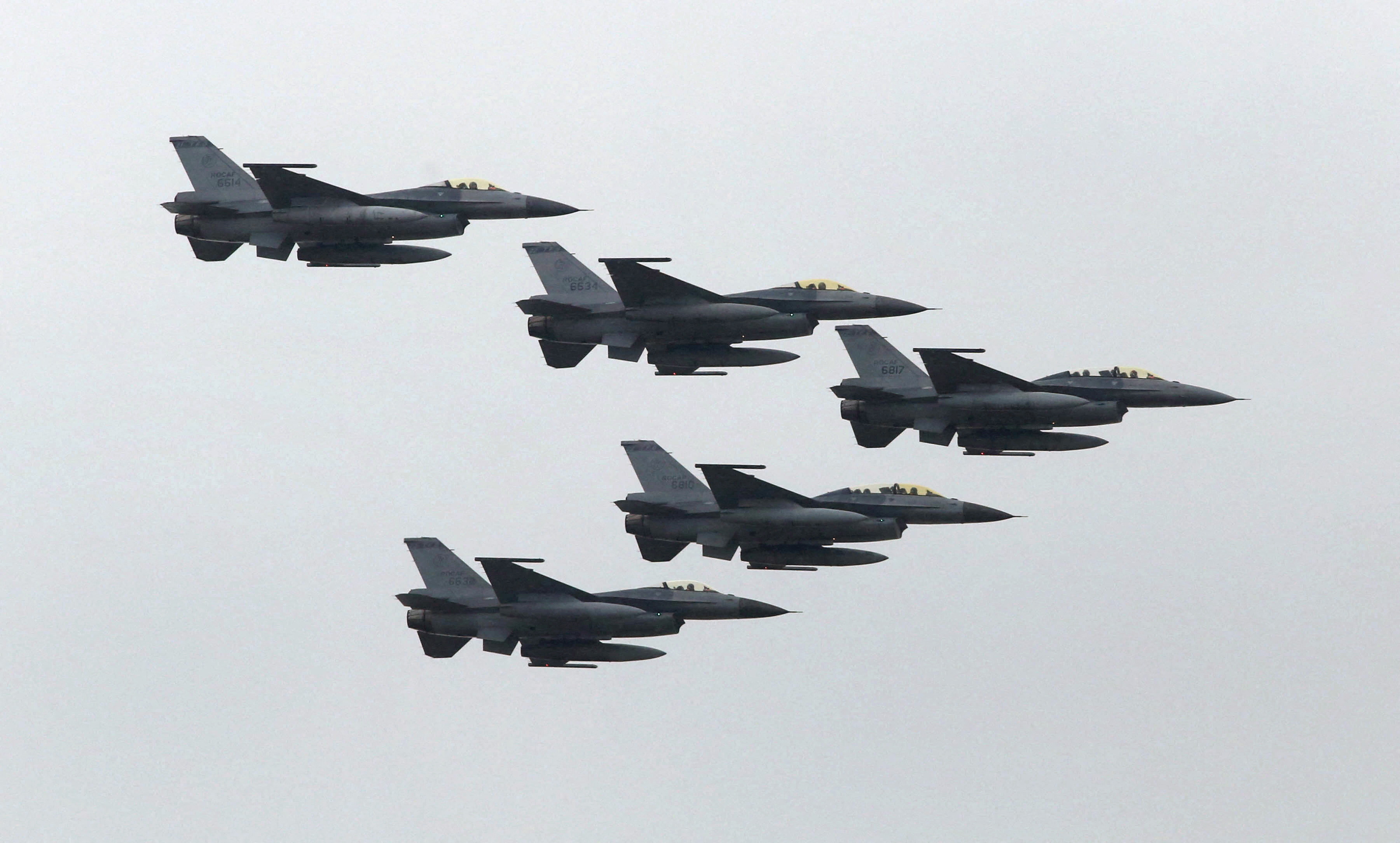 Los funcionarios, que hablaron bajo condición de anonimato, dijeron que aún no han encontrado una solución sobre cómo acelerar la entrega de los F-16 (REUTERS/Patrick Lin)
