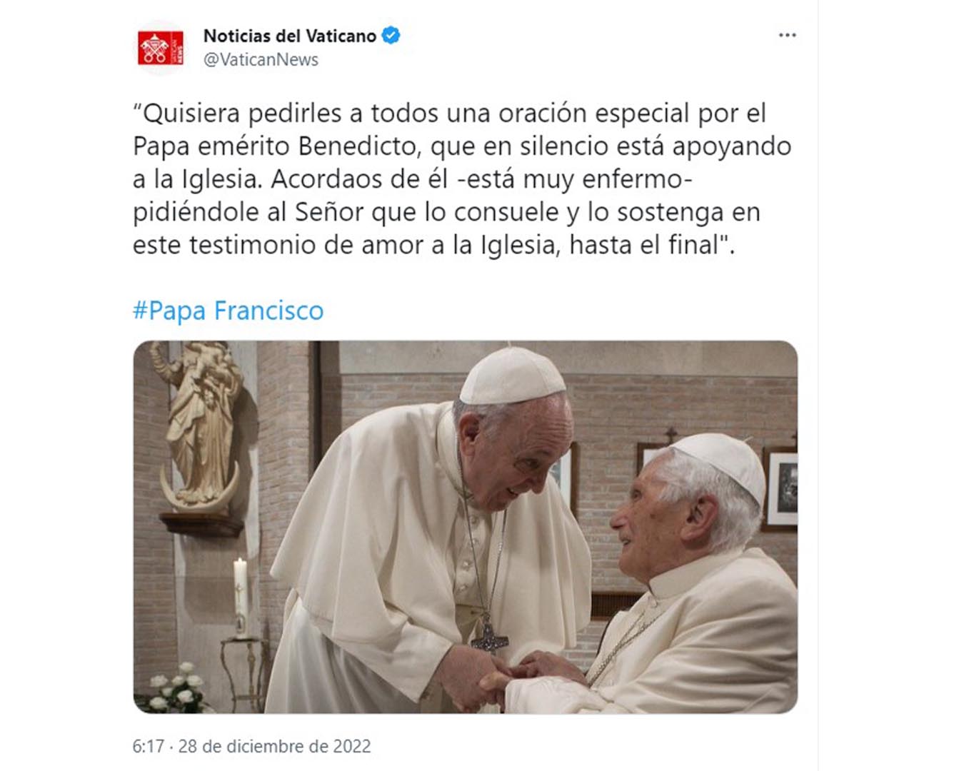 El papa Francisco pidió rezar por su predecesor, Benedicto XVI: “Está muy  enfermo” - Infobae