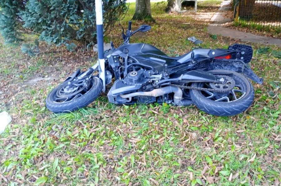 Robaron una moto, desataron una persecuci&oacute;n y los choc&oacute; un jubilado que manejaba borracho en Mar del Plata