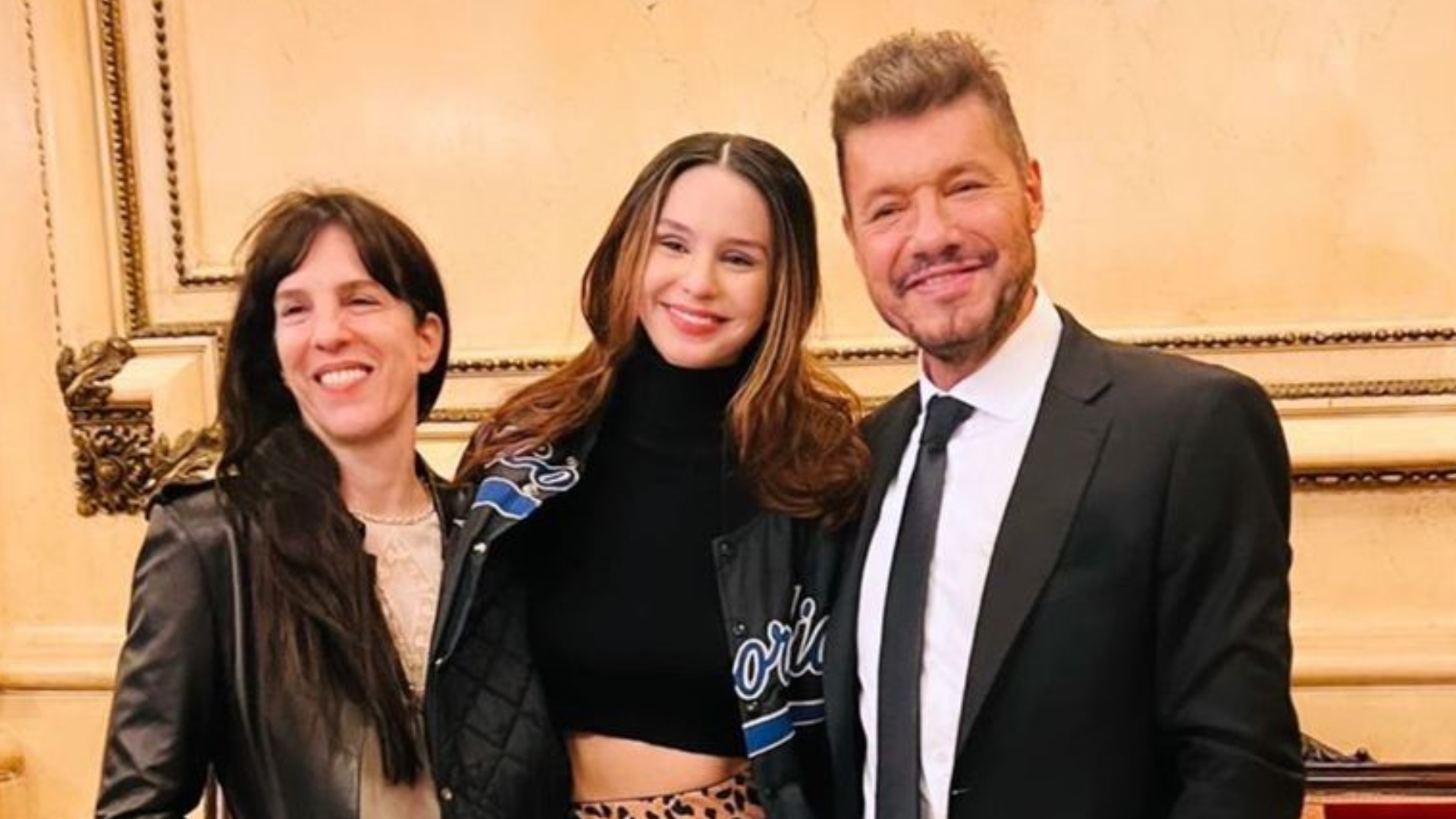 Marcelo Tinelli and Paula Robles were present at the parade opened by their daughter Juanita at the Teatro Colón in June this year.
