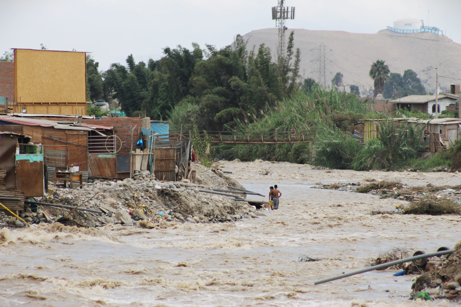 Aumento del cauce del río Chillón | Infobae/Paula Díaz