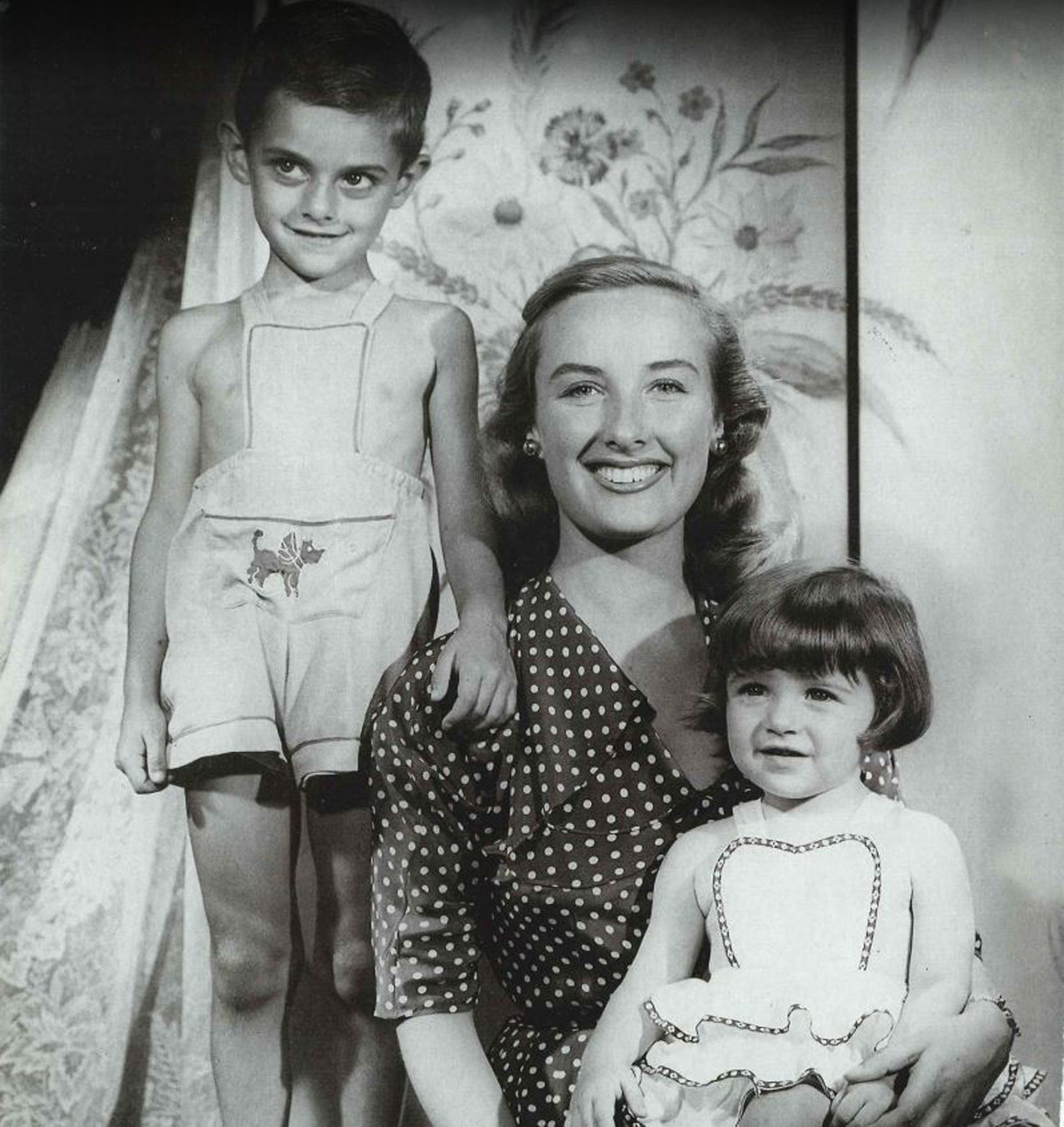 Mirtha Legrand junto a sus hijos, Daniel y Marcela (revista Gente)