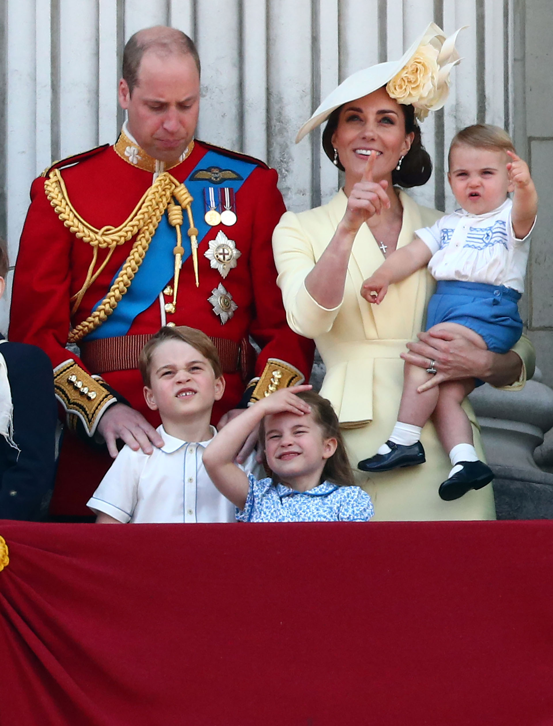 Los duques de Cambridge con sus hijos (REUTERS)
