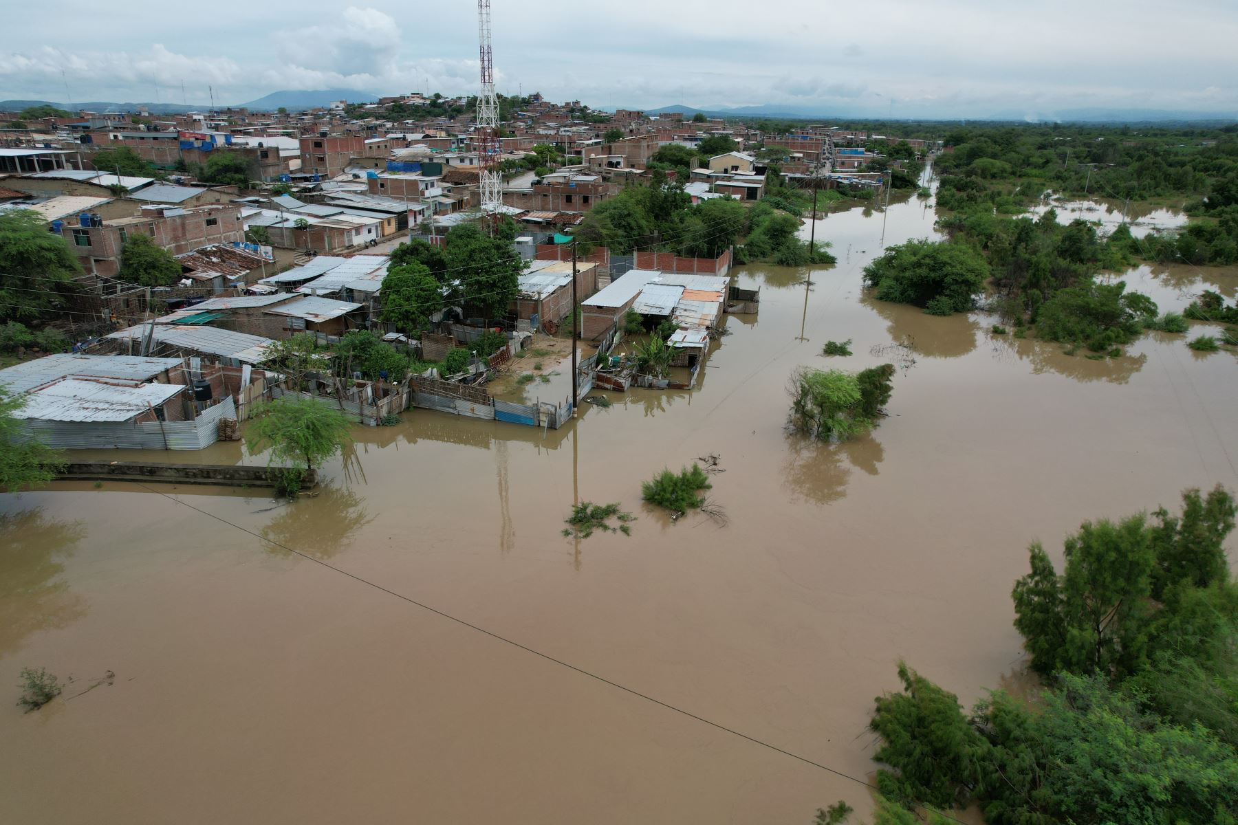 Piura: MEF transfiere S/ 879 millones para enfrentar la emergencia por lluvias y huaicos