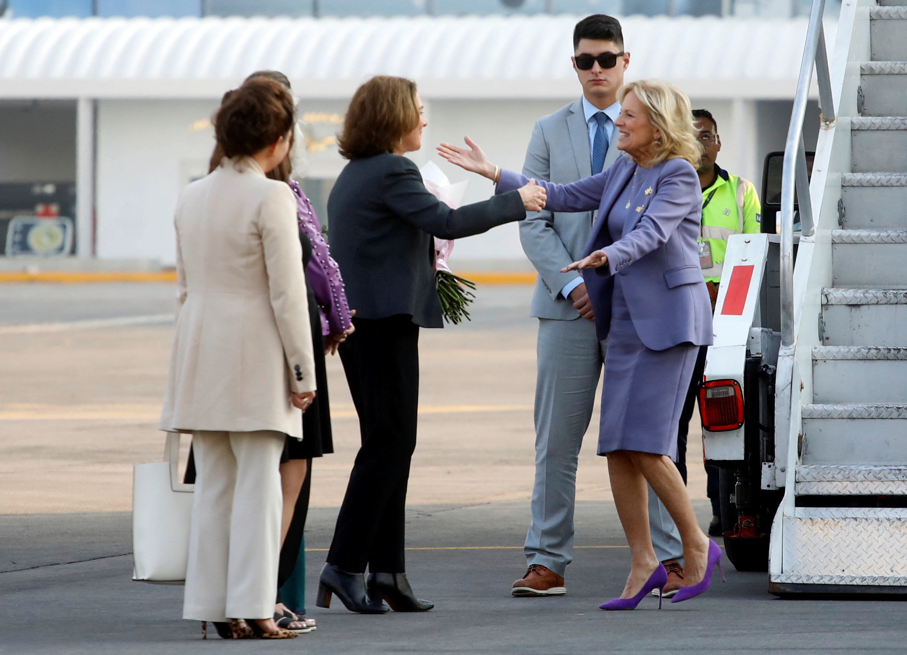 Jill Biden fue recibida por Beatriz Gutiérrez Müller (REUTERS/Raquel Cunha)