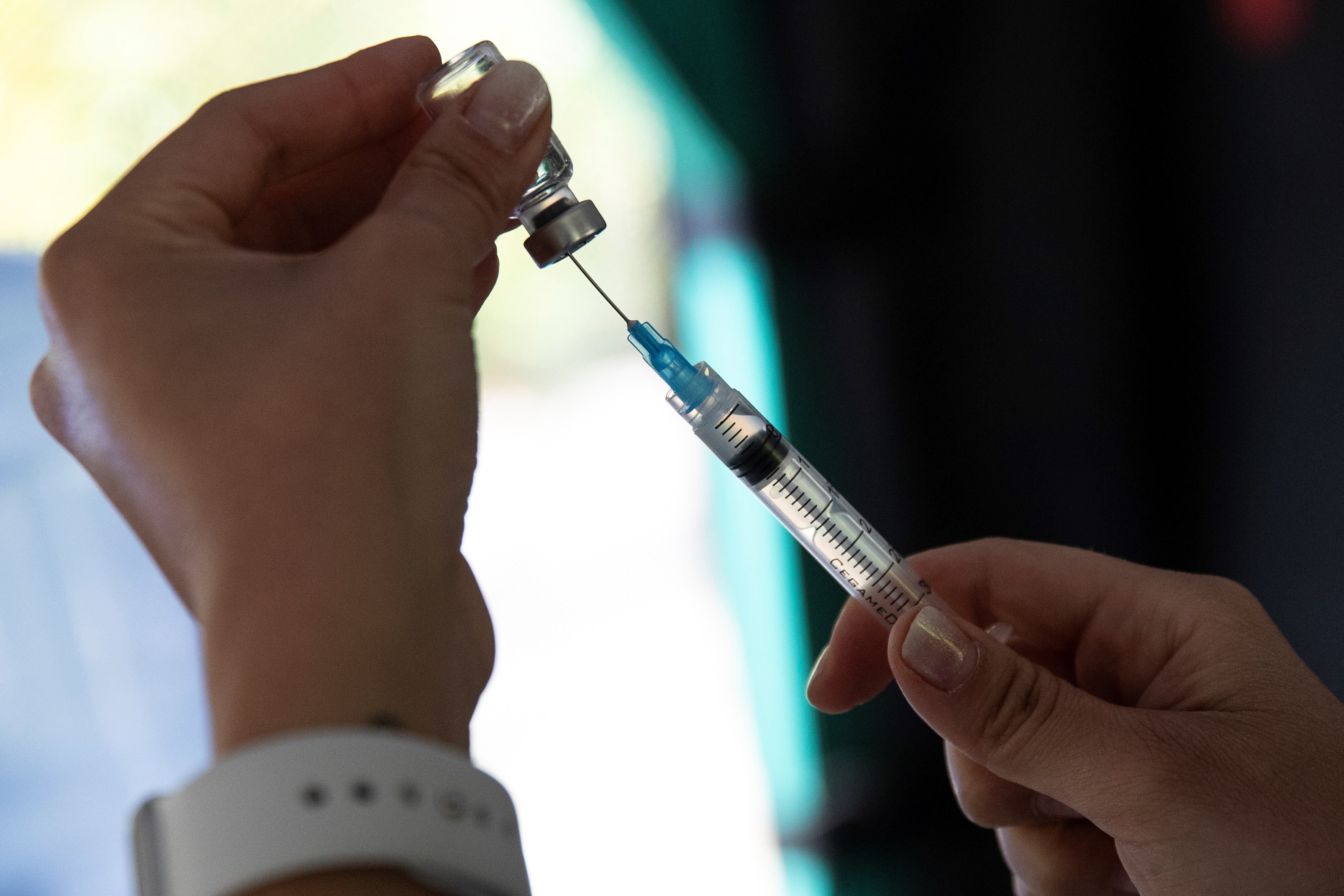 Pfizer solicitó a la FDA la aprobación de su vacuna contra el COVID-19 para adolescentes de 12 a 15 años
