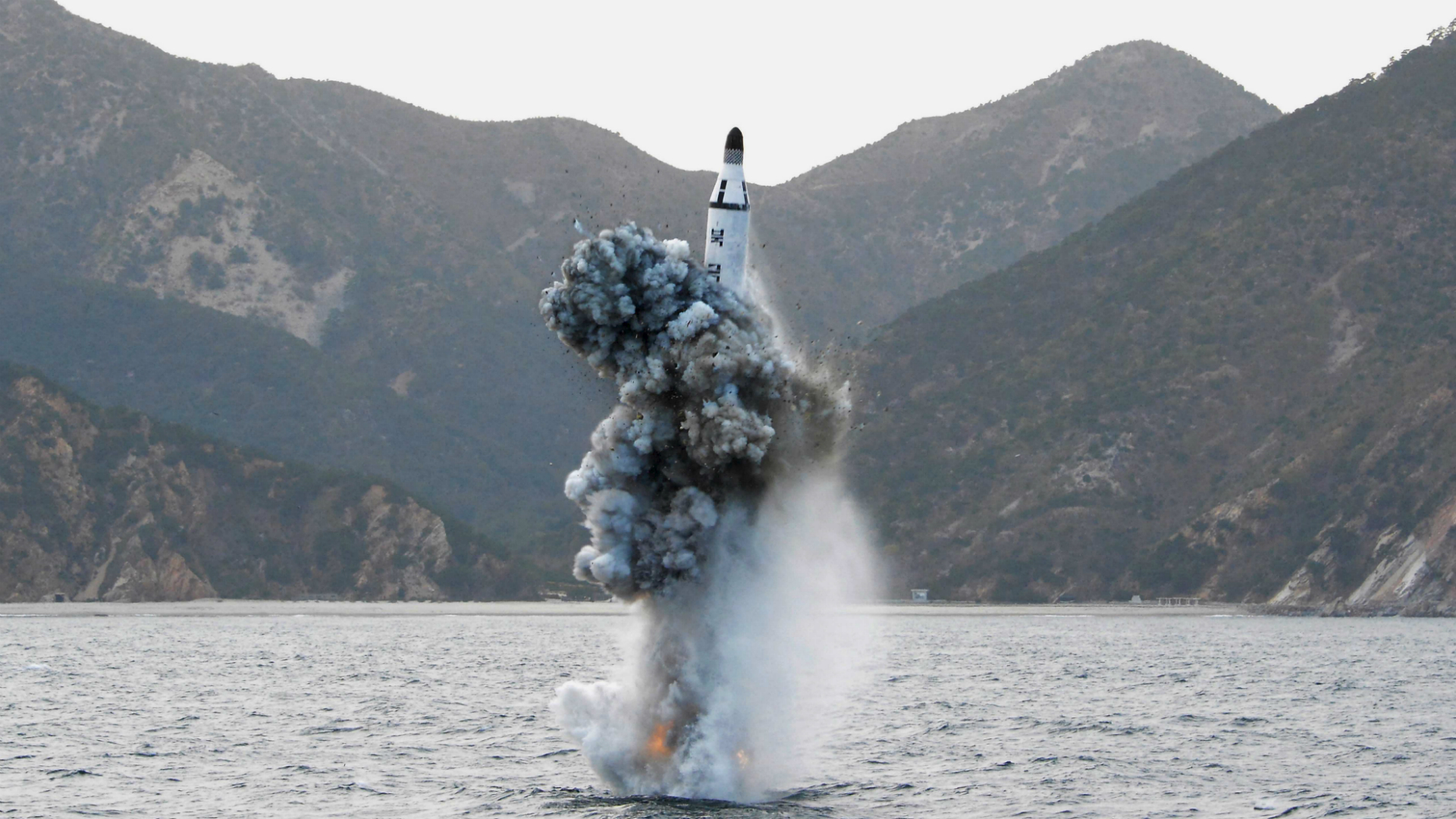 Corea del Sur aseguró que el régimen de Kim Jong-un “pagará por sus provocaciones” tras el disparo de un drone submarino