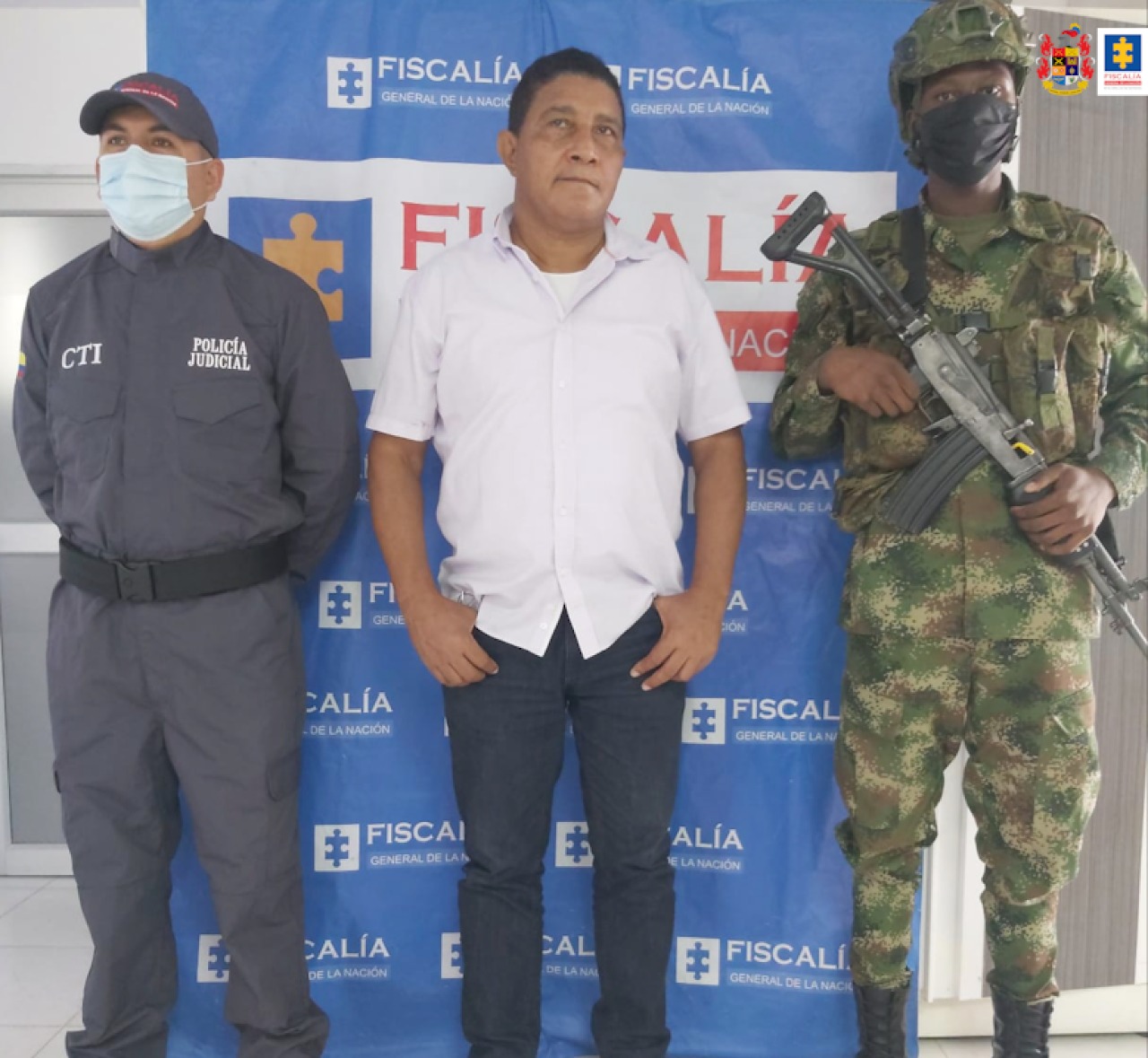 El alcalde de El Charco, Nariño, y asesor financiero judicializados por presuntos actos de corrupción en contratación. Foto: Fiscalía