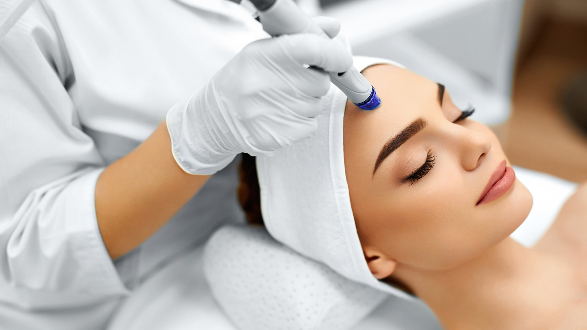 Aesthetic medicine offers the possibility of performing non-invasive treatments in a few sessions (Getty Images)