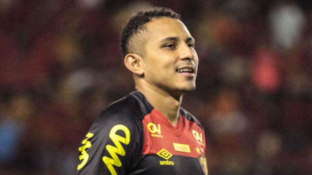 El jugador de 30 años no tuvo un paso destacado por Sport Recife de Brasil. (@rayvanegas17)