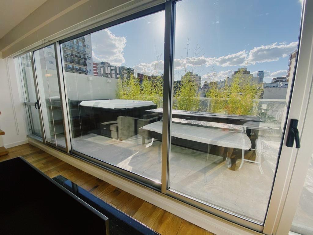 Departamentos de dos ambientes y con terraza o balcón están entre las mejores opciones para luego obtener una renta inmobiliaria que puede trepar al 5% en algunos casos