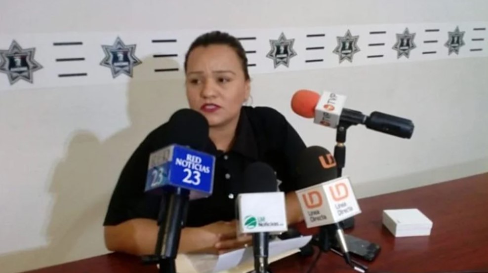 Rosario Dignora, policía municipal que denunció acoso sexual dentro de la corporación, fue suspendida en Sinaloa