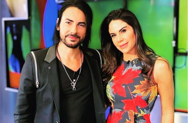 Según circuló en redes sociales, Beto Cuevas y Paola Rojas habrían sido vistos muy "enamorados" durante una entrevista (Foto: Instagram/@paolarojas)