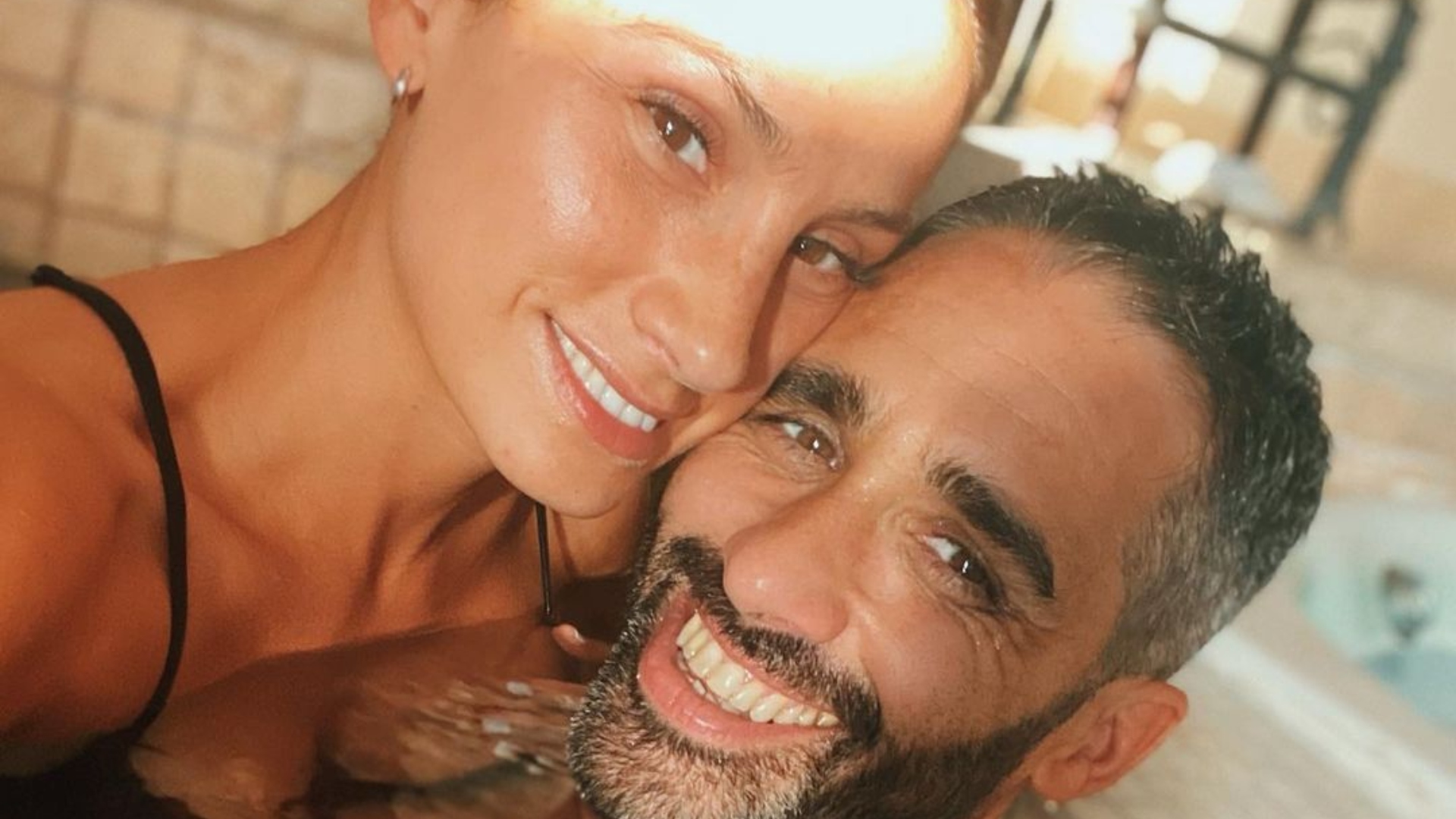 El Pollo Álvarez y Tefi Russo, un matrimonio "relajado"