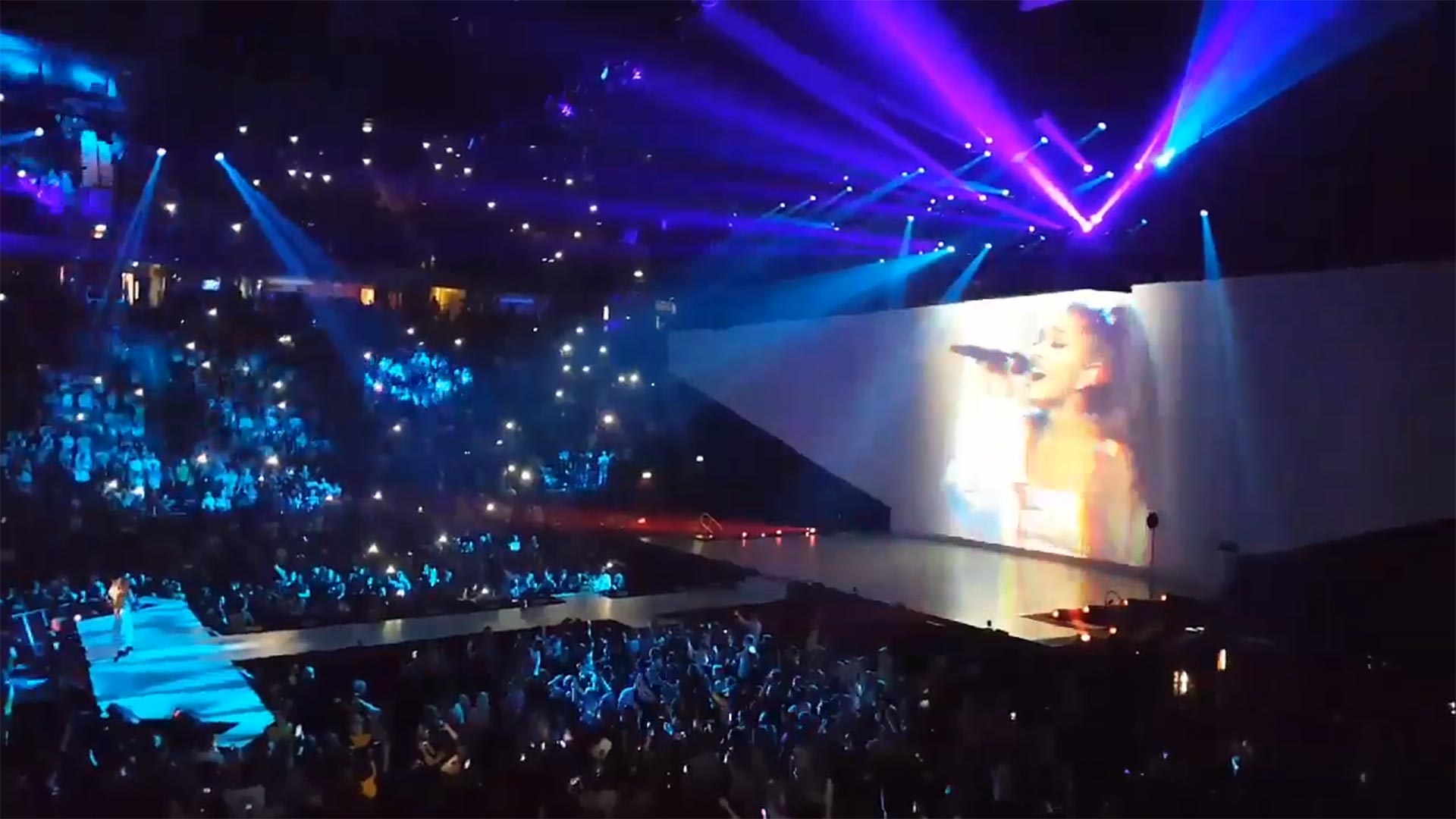 Concierto de Ariana Grande en el Manchester Arena