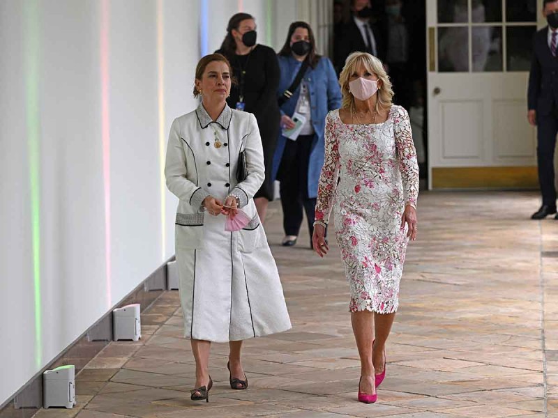 La primera dama de EEUU recibió a la académica en el Rose Garden (Foto: AFP)
