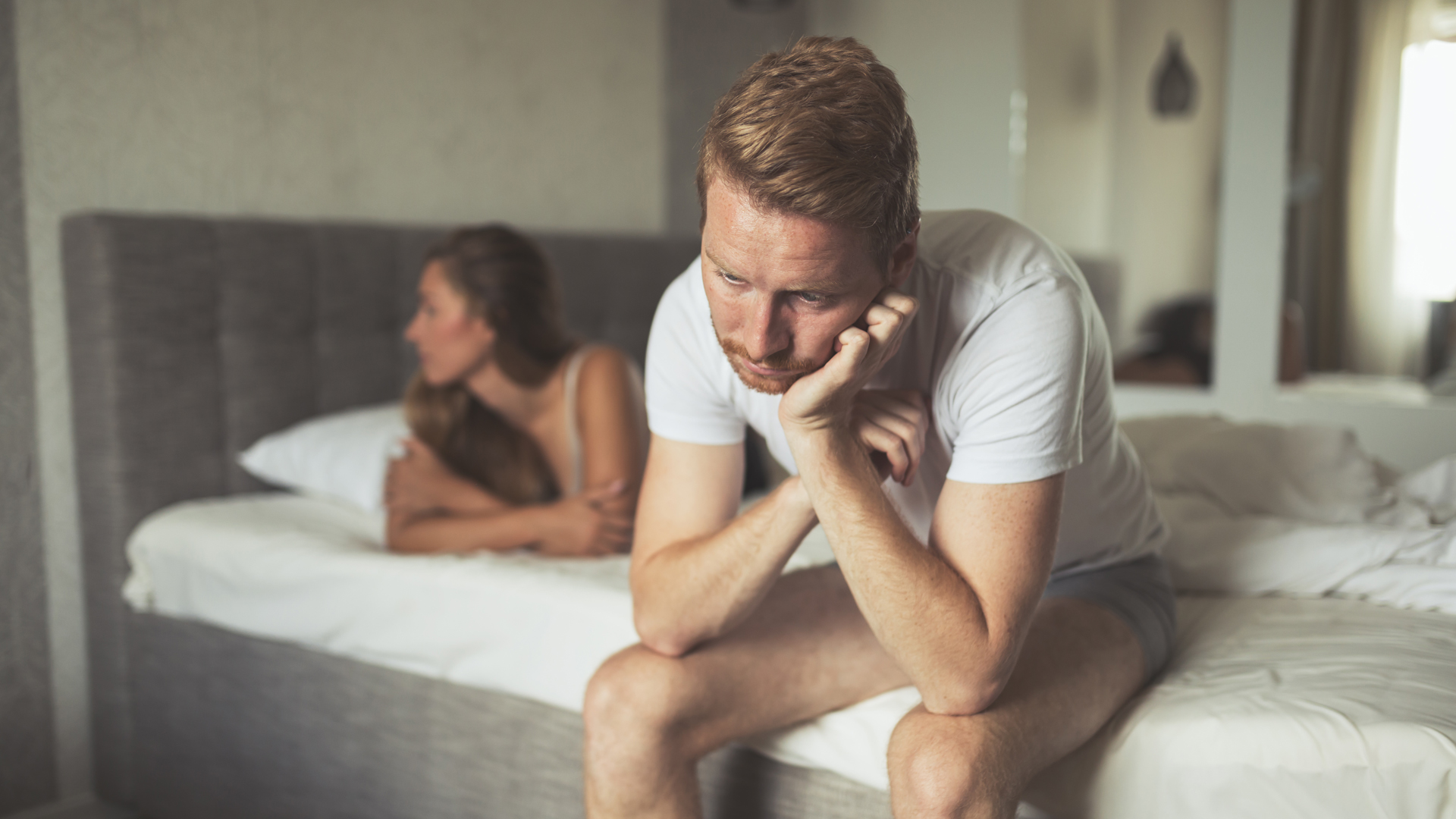 La falta de deseo sexual en los hombres puede relacionarse con un desequilibrio hormonal