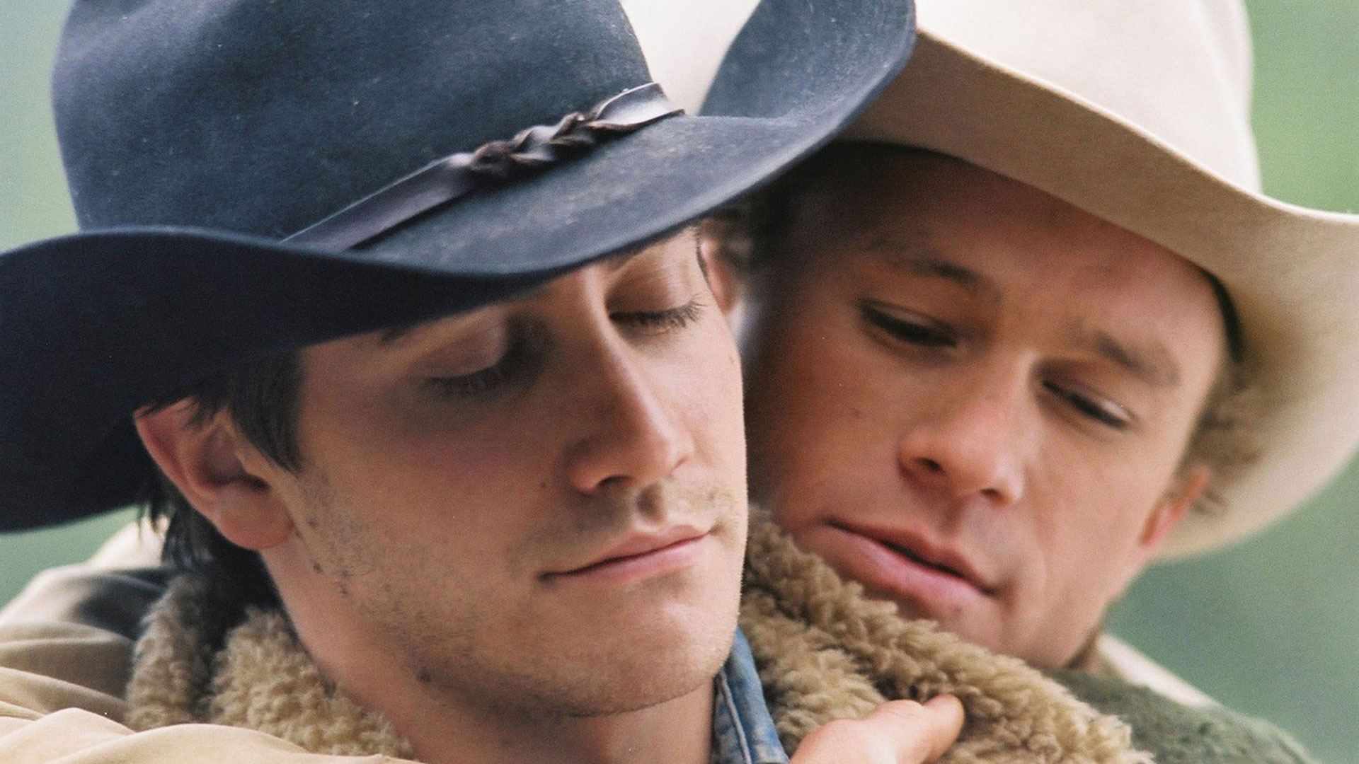 Jake Gyllenhall y Heath Ledger en la ganadora del Oscar Secreto en la Montaña, el film en el que interpretaron a dos cowboys homosexuales (Profimedia, Capital Pictures)