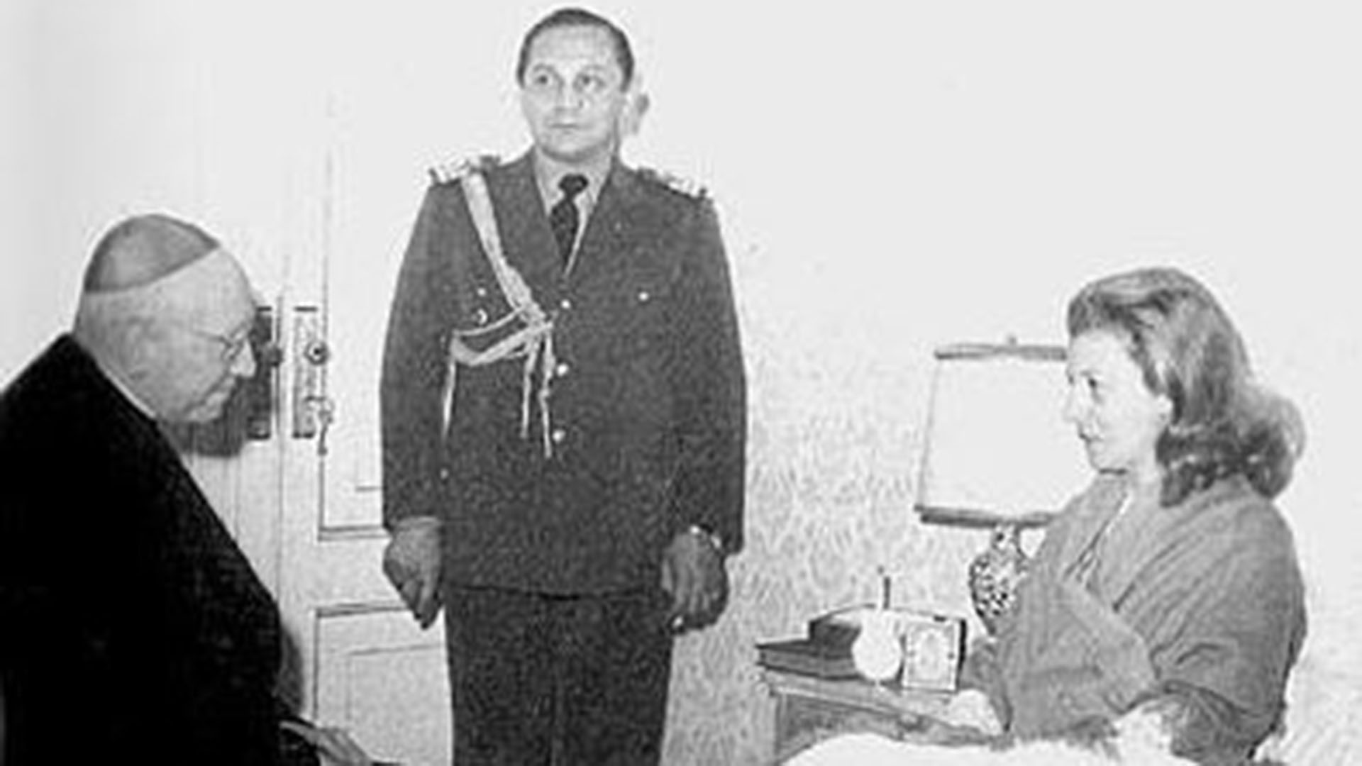 Los increíbles recuerdos del edecán de Isabel: López Rega y su “resucitación” de Perón y Massera eligiendo a Videla al frente del Ejército