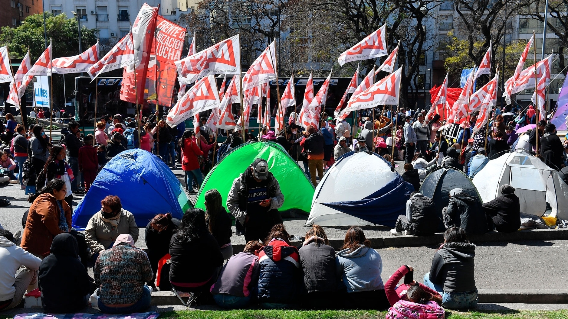 Acampe en Plaza de Mayo en reclamo de mayor asistencia a comedores (Maximiliano Luna)