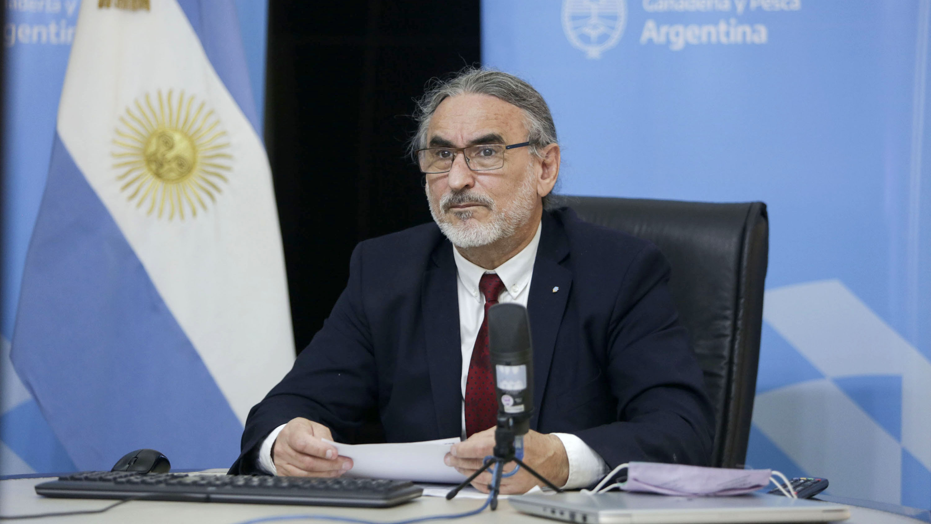 Luis Basterra, ministro de Agricultura 
