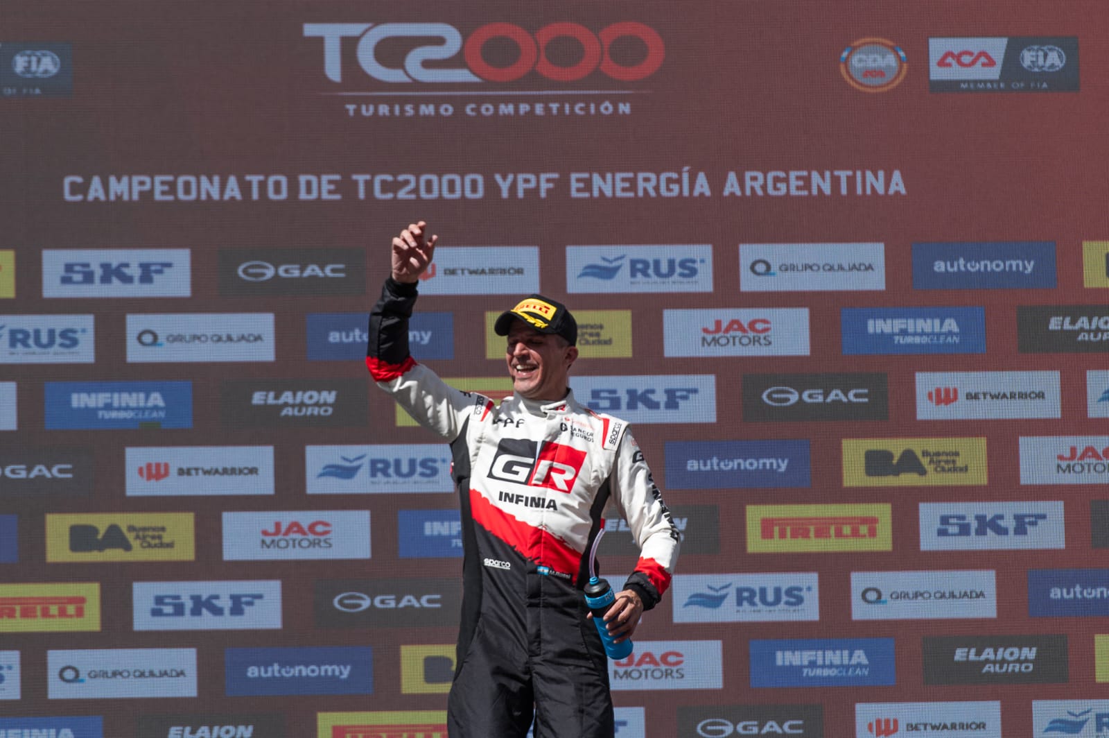 Mat&iacute;as Rossi se impuso en El Zonda por la segunda fecha del TC2000 y marc&oacute; un nuevo r&eacute;cord