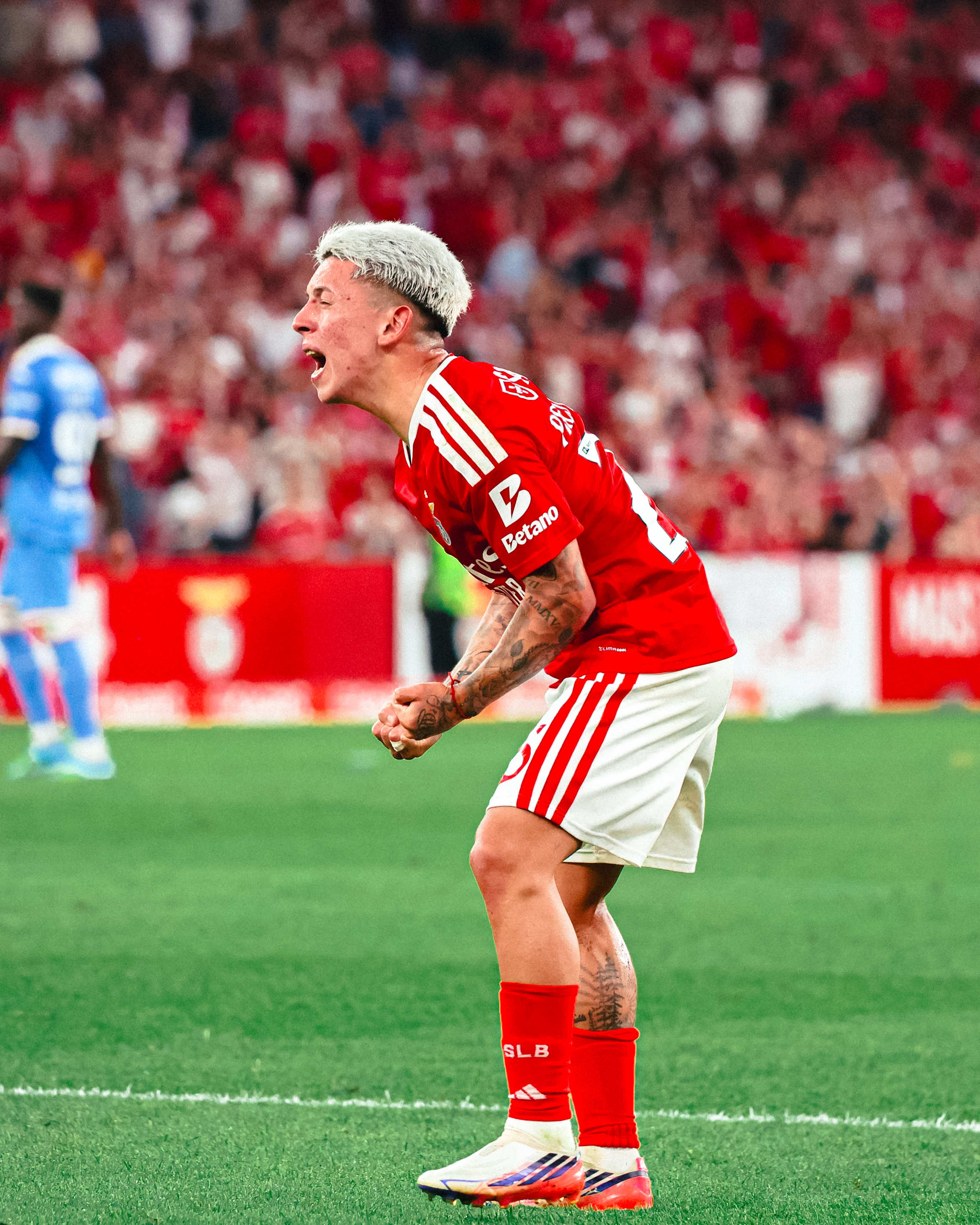 El golazo a lo Messi de Gianluca Prestianni con el que sell&oacute; la remontada del Benfica