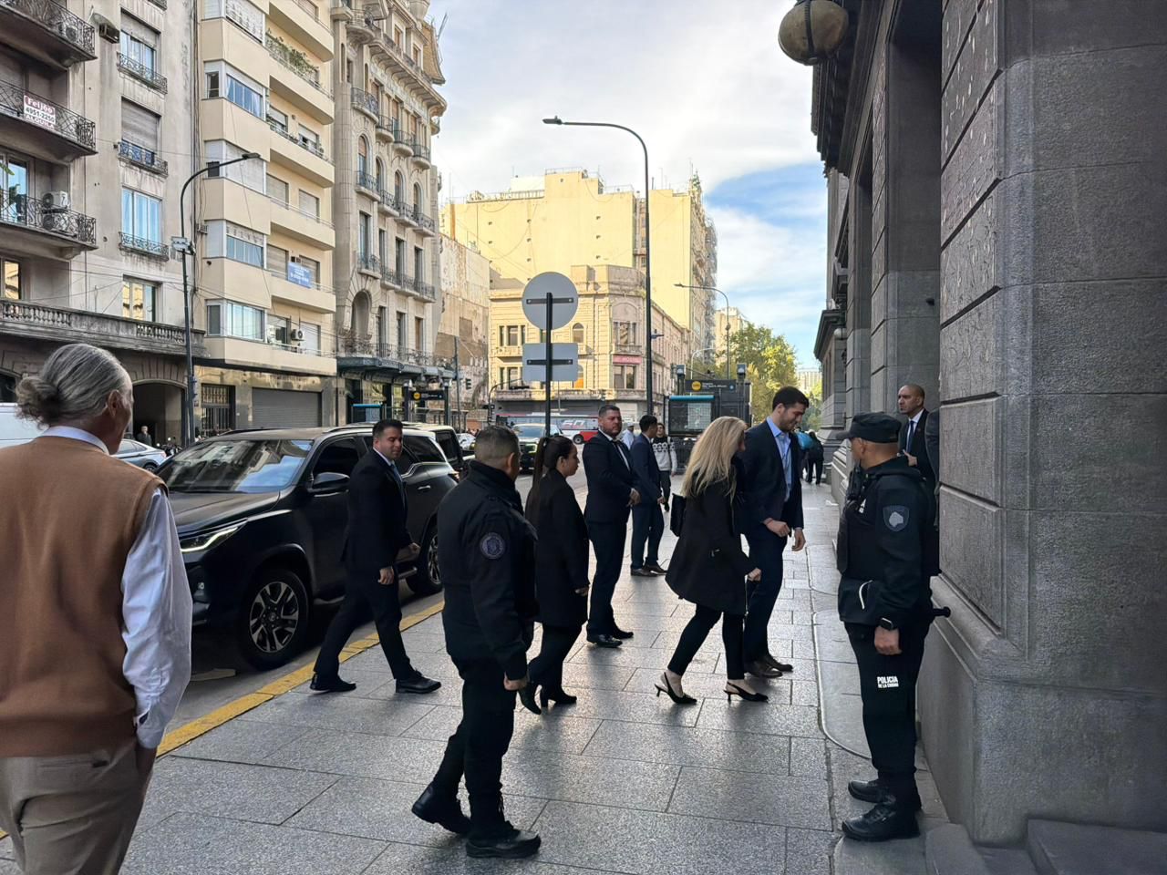Karina Milei se reuni&oacute; con Menem y diputados libertarios en el Congreso para reordenar la agenda del oficialismo