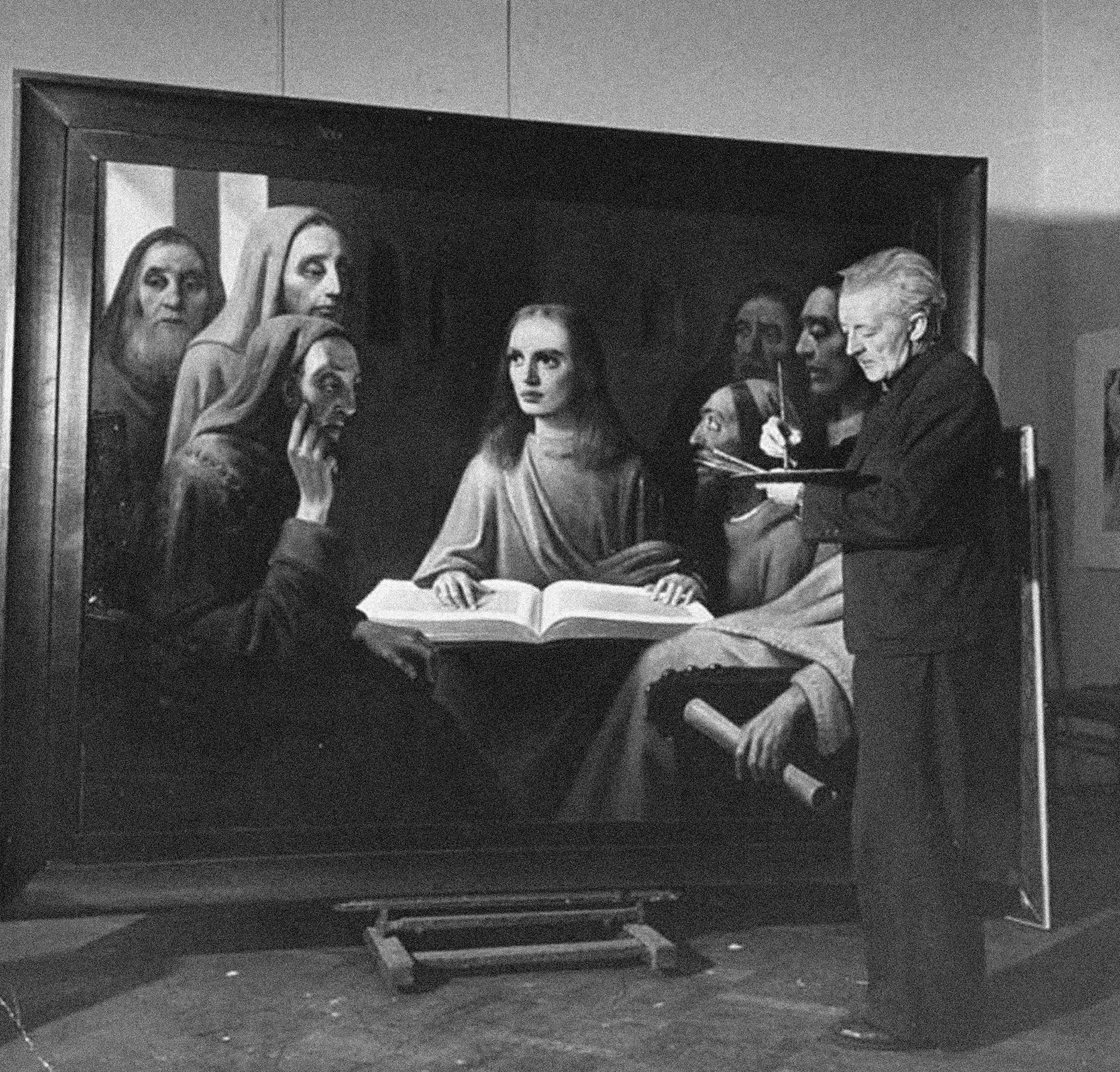 Han van Meegeren pintando "Jesús entre los doctores" (Fine Art Images/Heritage Images/Getty Images)
