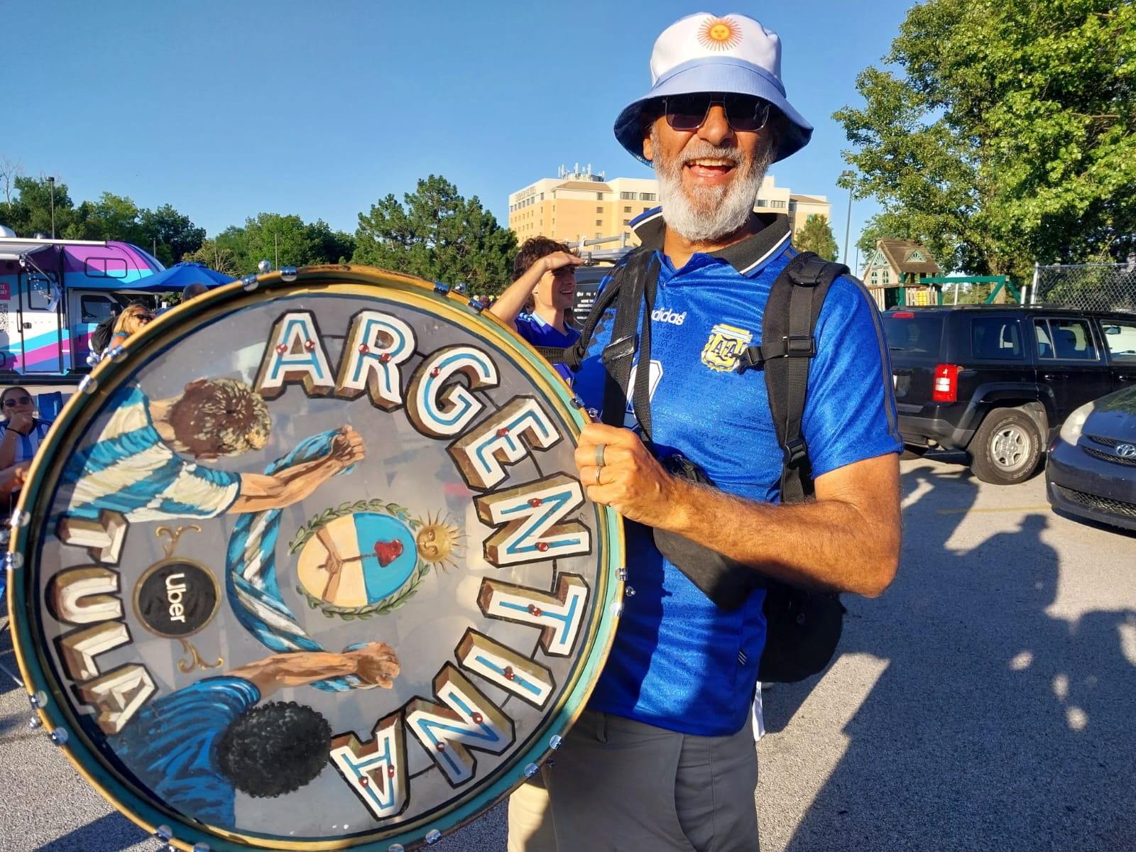 Fotos y videos del banderazo argentino en Kansas City: la historia detr&aacute;s del bombo de Tula y los pedidos por la cuarta