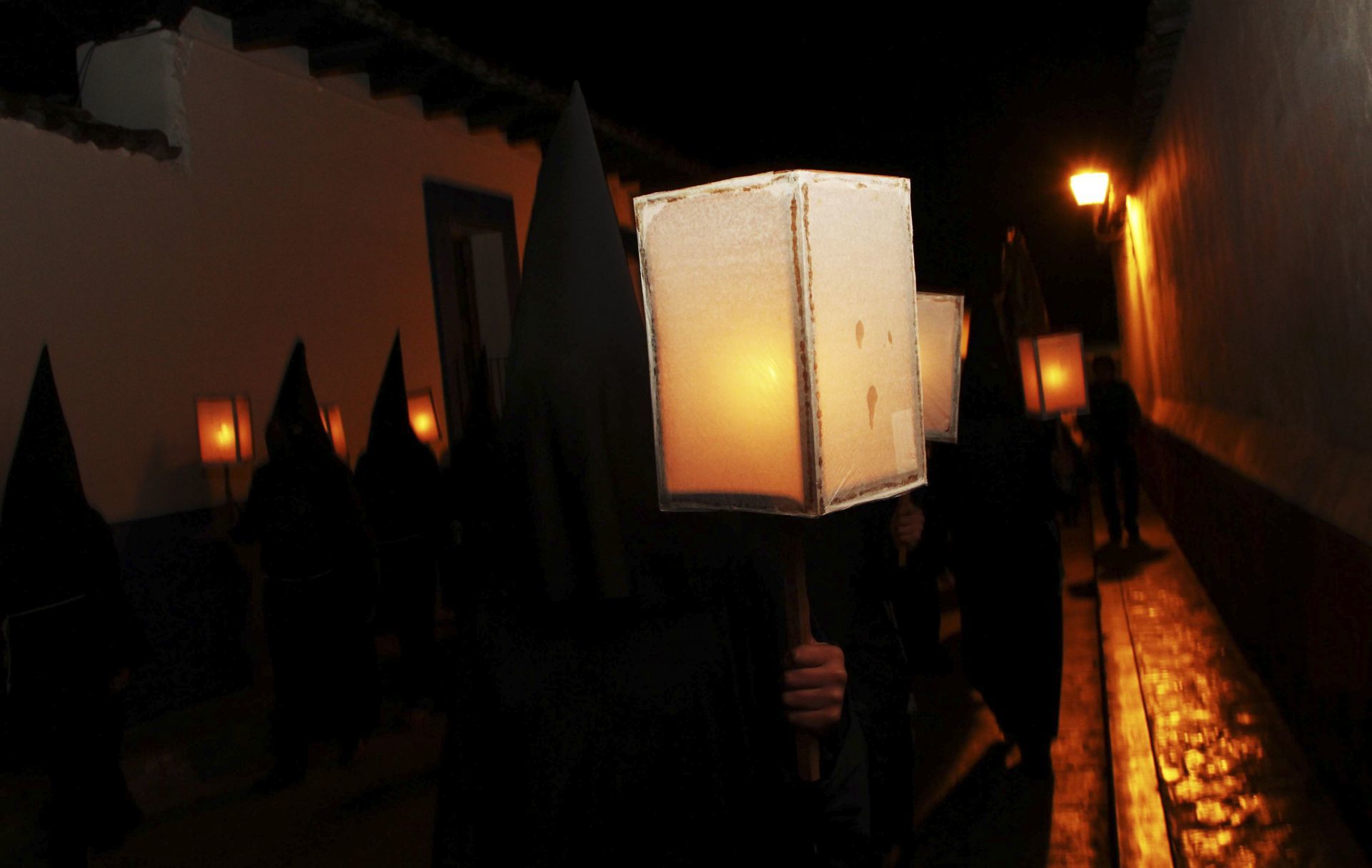 Capirotes en Semana Santa una mirada a su origen y significado en México Infobae