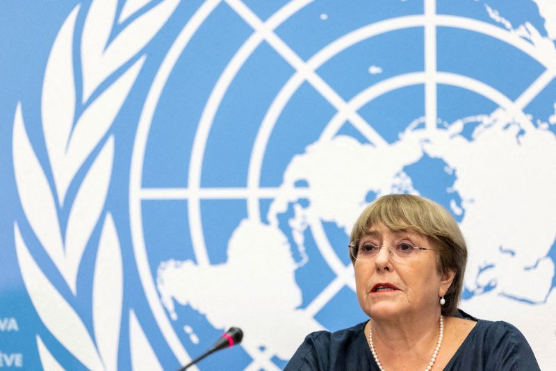 La ex Alta Comisionada de las Naciones Unidas para los Derechos Humanos, Michelle Bachelet, regresó a Chile y ha estado muy activa en el plano político. 
