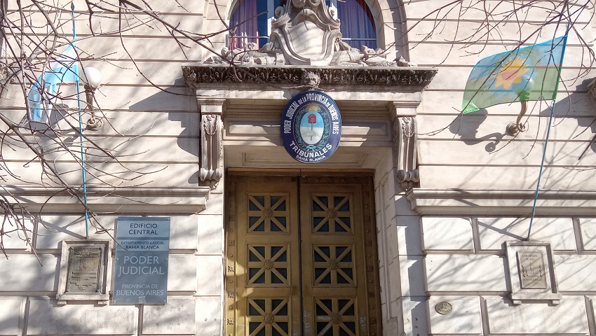 Pidieron 10 a&ntilde;os de prisi&oacute;n para los acusados de violar en grupo a una menor en Bah&iacute;a Blanca