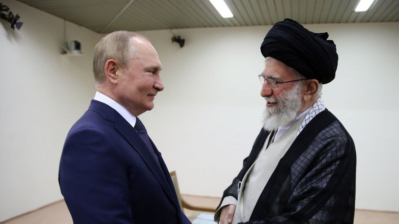 Putin felicit&oacute; al hijo de Khamenei por heredar el cargo de l&iacute;der supremo de Ir&aacute;n y garantiz&oacute; su apoyo 