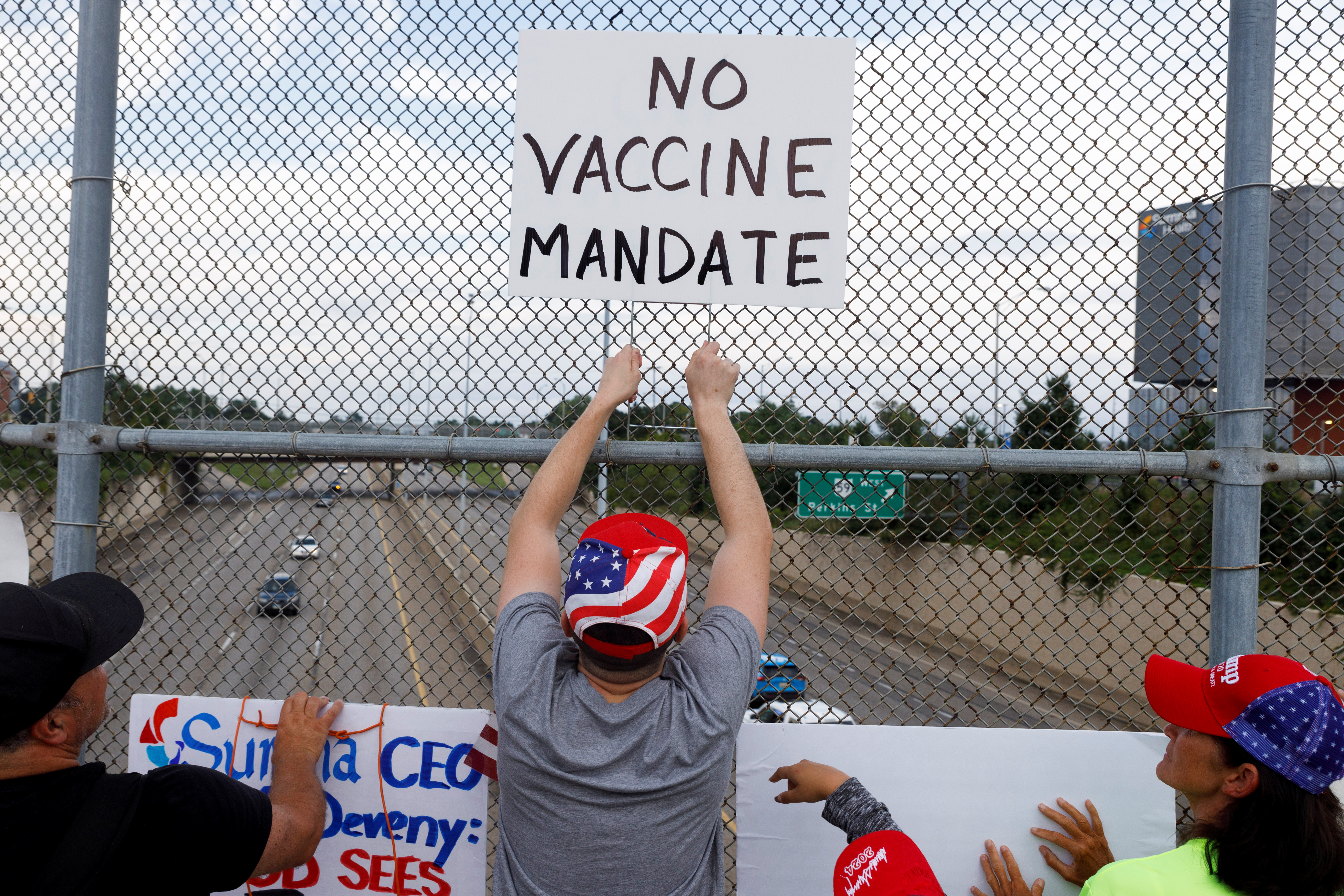 Protesta contra el uso obligatorio de vacunas en Ohio (Reuters)