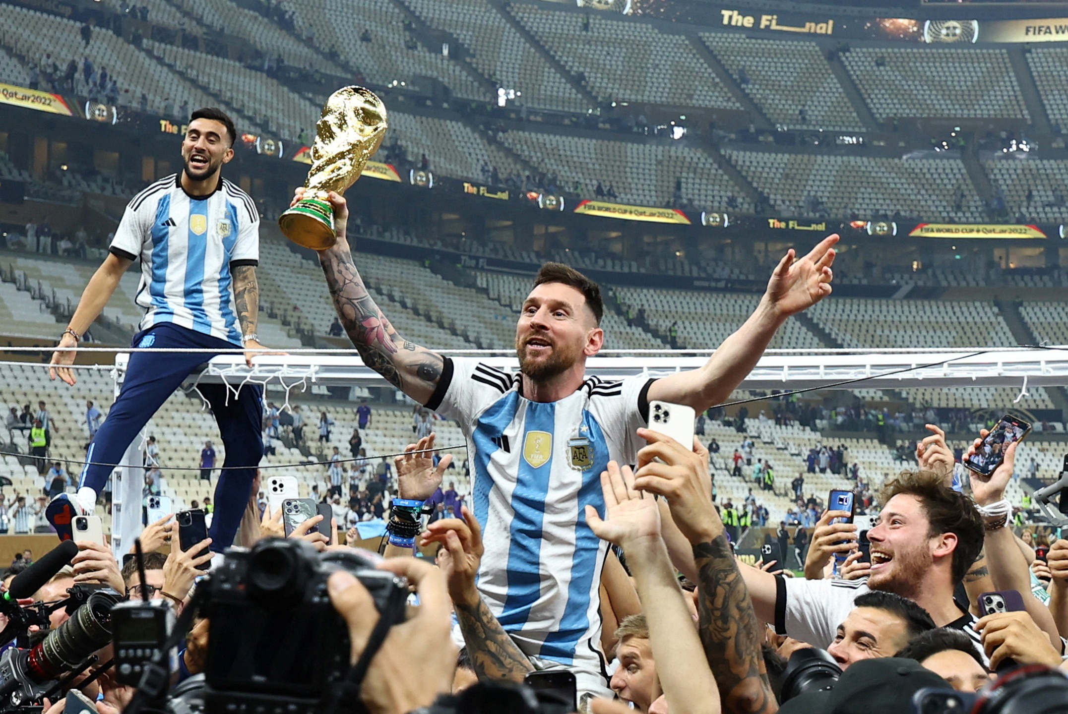 Es Artesana Y La Copa Que Hizo Con Sus Manos Terminó Por Error En La Foto Más Famosa De Messi 3550