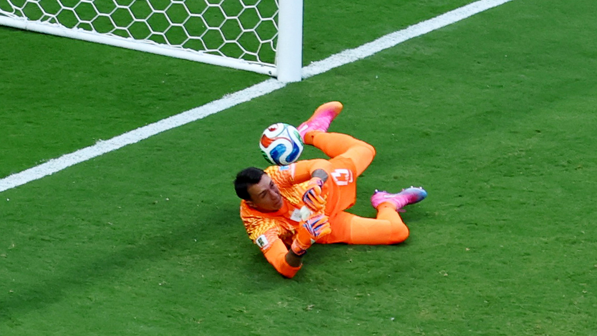 "No la pas&eacute; bien": Muslera habl&oacute; sobre su actuaci&oacute;n con Uruguay en el Mundial y su relaci&oacute;n con Bielsa