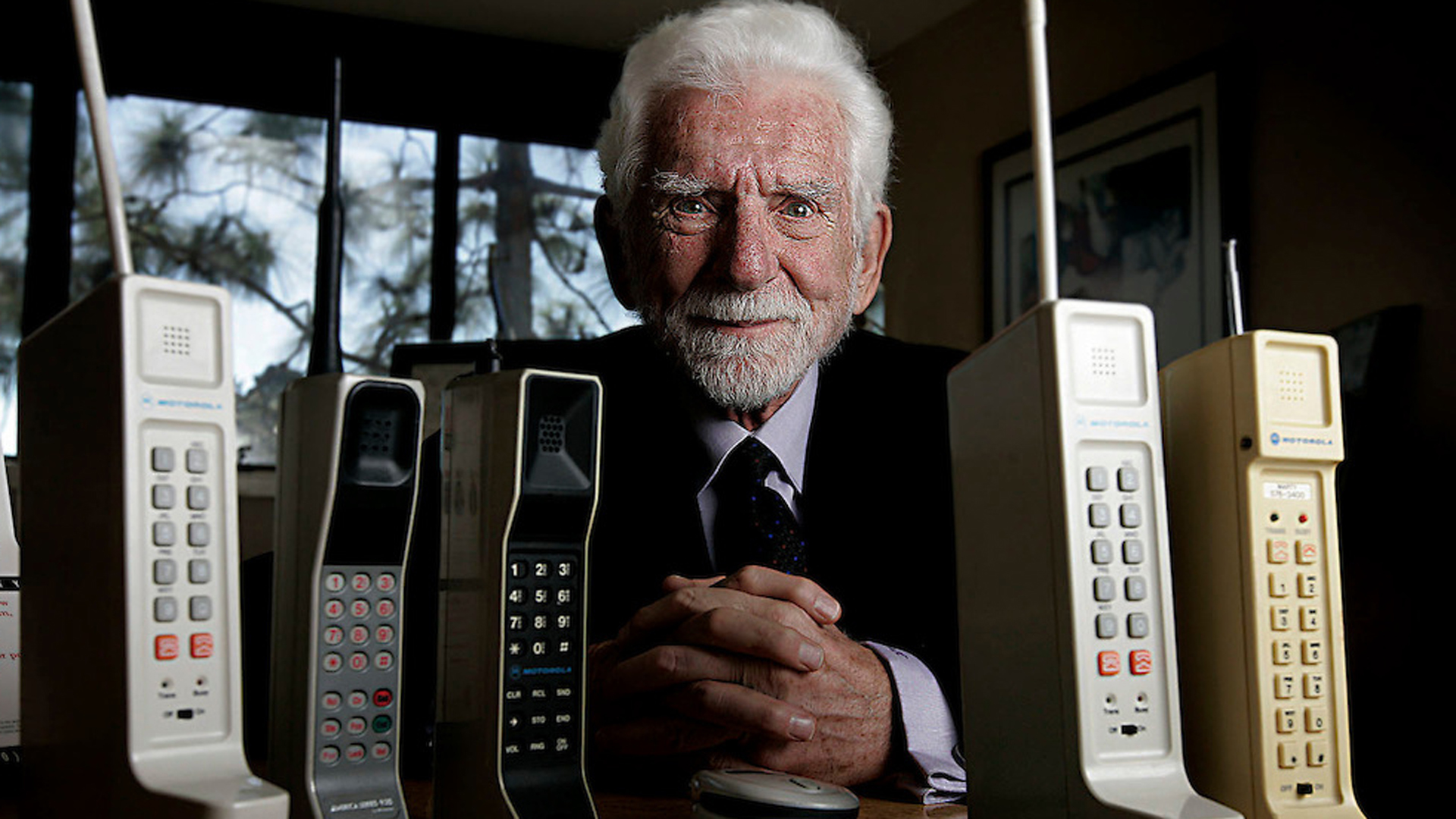 Marty Cooper, inventor del primer teléfono celular, realizó la primera llamada desde este dispositivo el 3 de abril del año 1973. (Sandy Huffaker -Corbis)