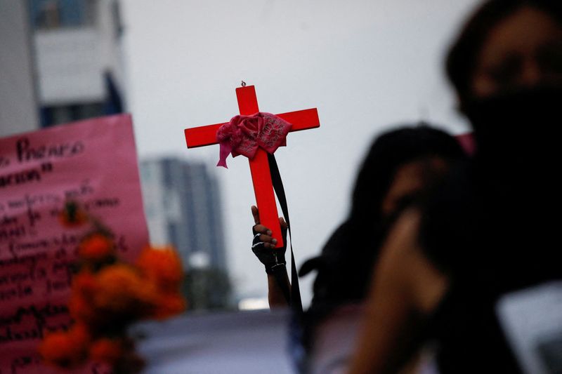 Claudia tenía una fuerte lesión en la cabeza por lo que se presumen que fue víctima de feminicidio (REUTERS/Raquel Cunha)