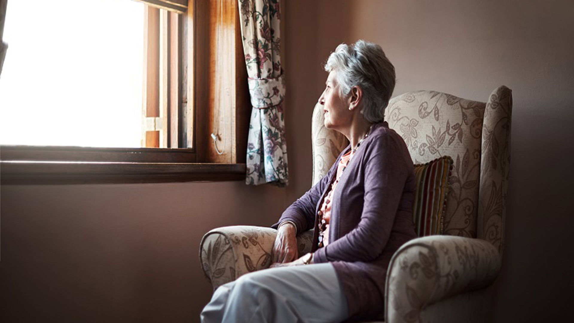Con la soledad el proceso mental de adquirir conocimiento se dificulta y aumenta el riesgo de demencia en adultos mayores.

