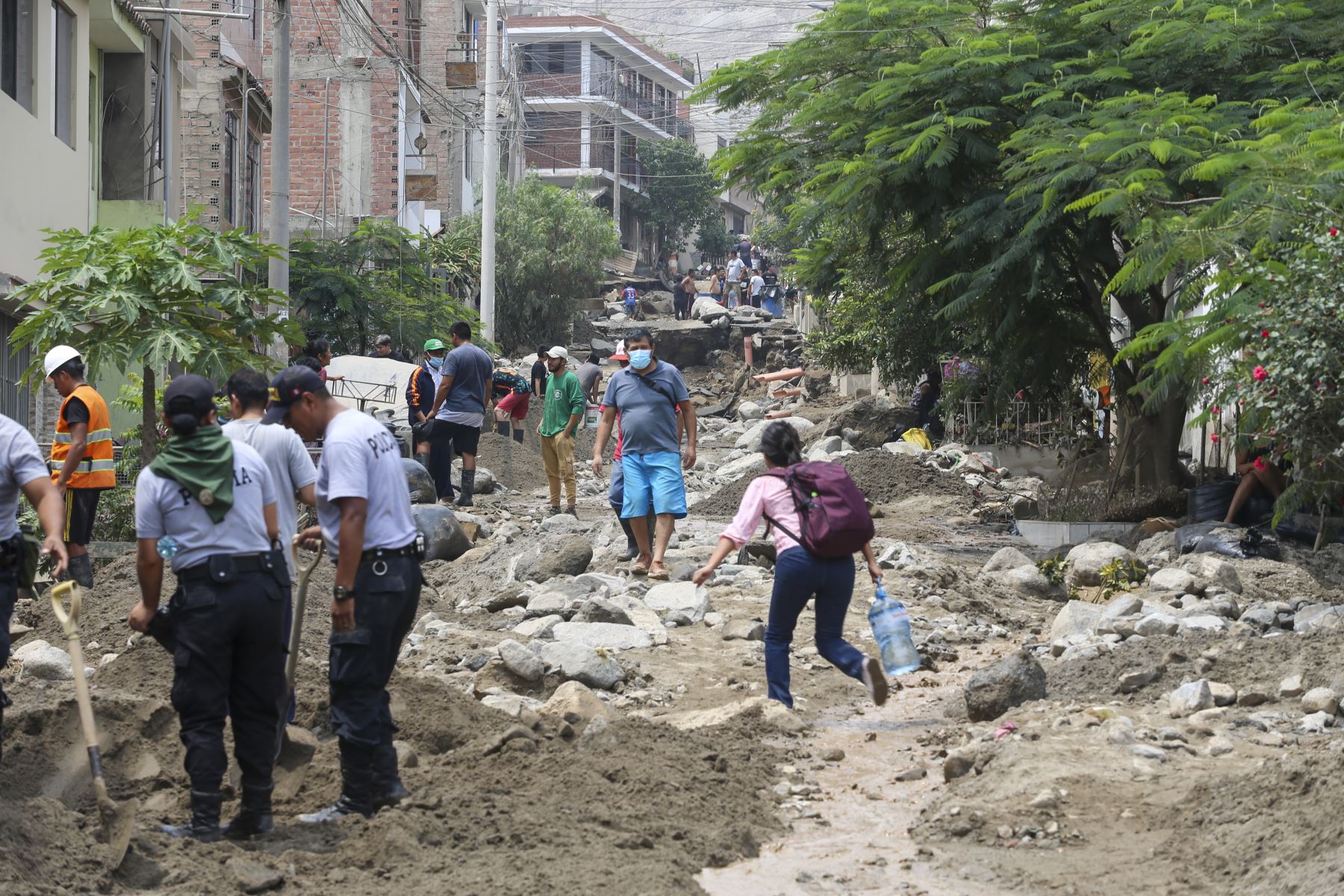 Ciclón Yaku: activación de la quebrada Las Cumbres causa daños en viviendas y colegios en Chaclacayo.
