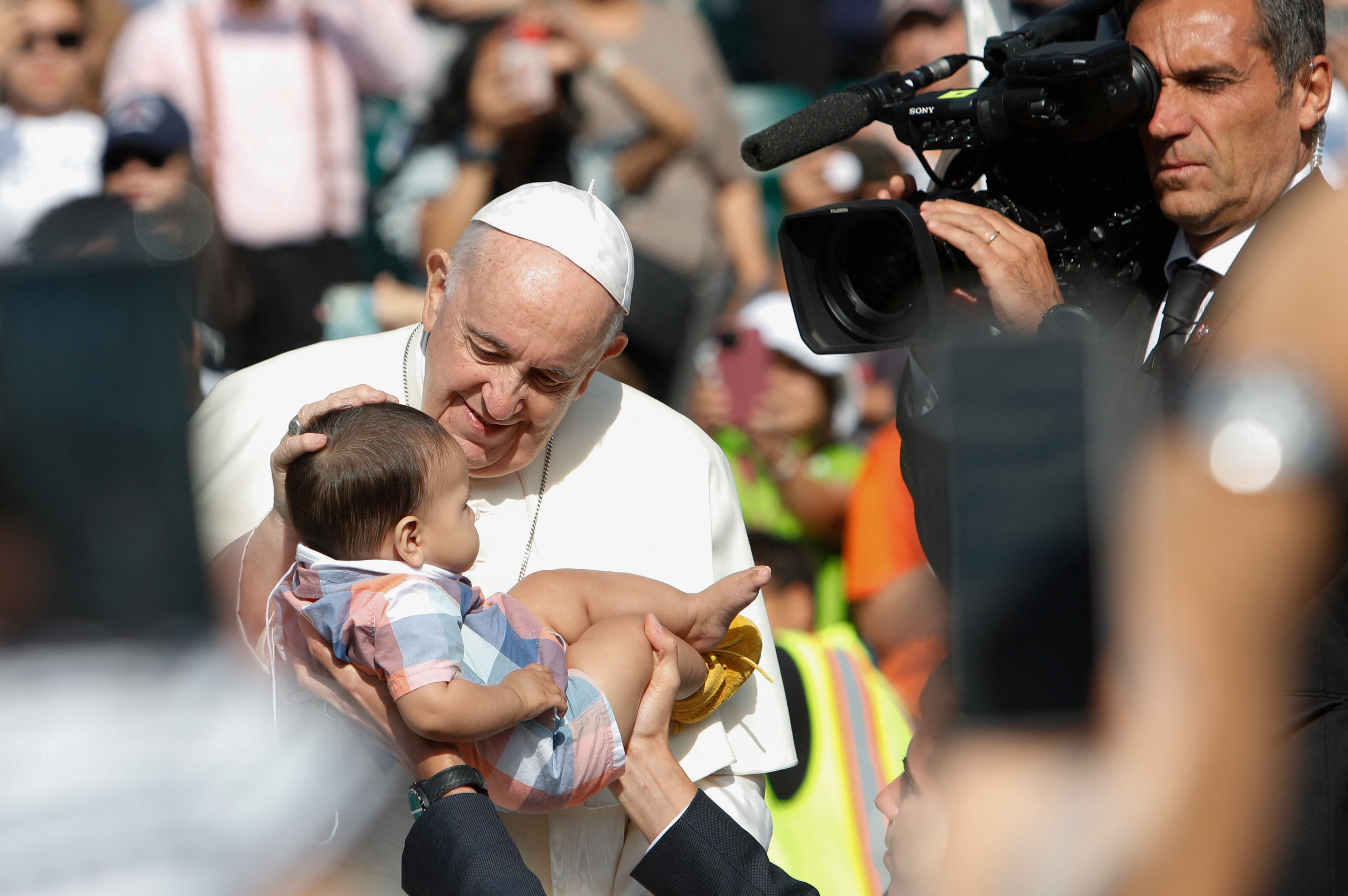 El papa terminará la jornada de hoy con una visita al lago de Santa Anta (REUTERS/Amber Bracken)