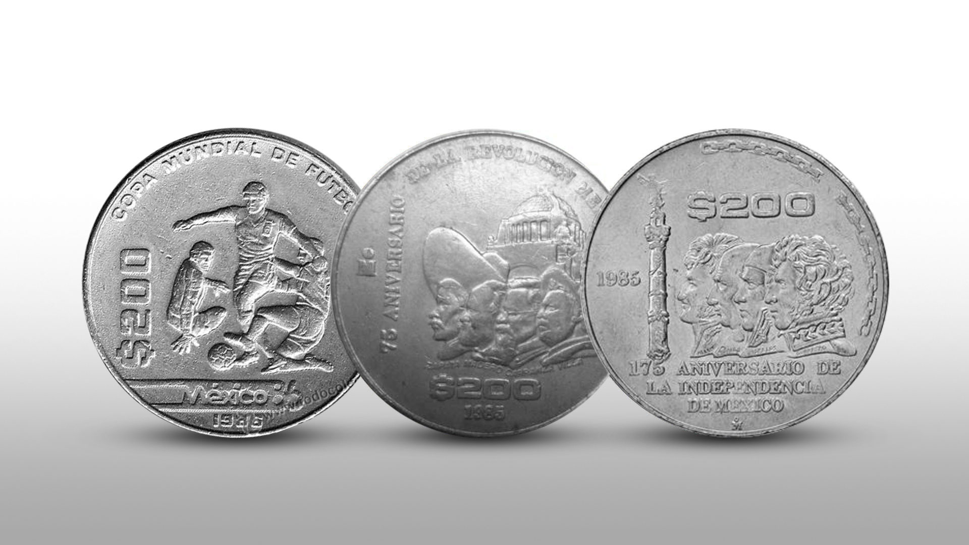 Tres monedas conmemorativas alcanzan los 140 mil pesos a la venta por internet 