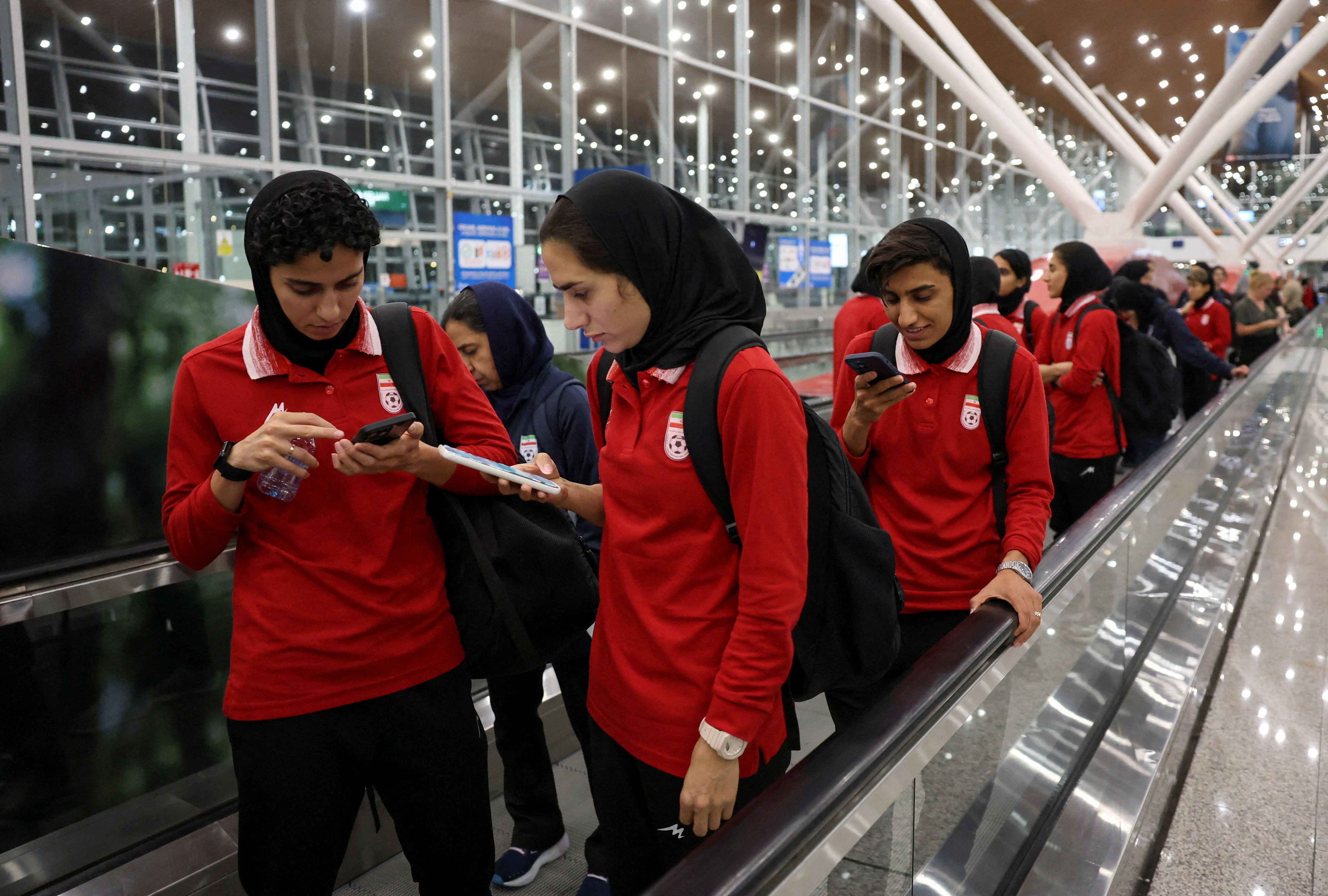 El equipo de futbol femenino de Ir&aacute;n qued&oacute; varado en Malasia tras la deserci&oacute;n de seis jugadoras en Australia