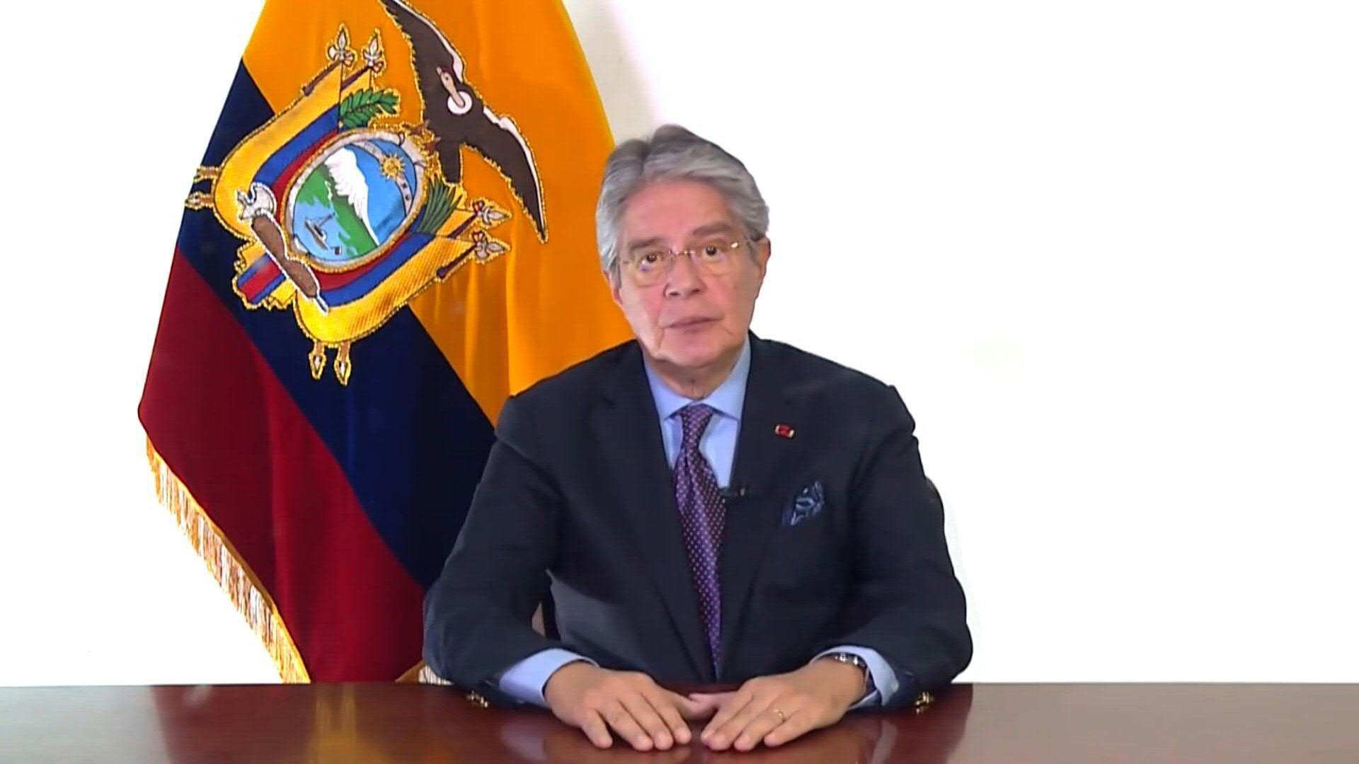 El presidente de Ecuador denunció un ataque con explosivos a un convoy humanitario